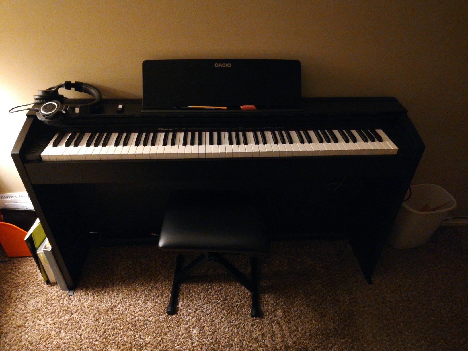 Casio Privia PX-870 - 88-Key Weighted Console Digital Piano | Tri-Sensor II Scaled Hammer Action Keys | Powerful 40W 4-Speaker Sound, Concert Play, USB-MIDI customer photo 1