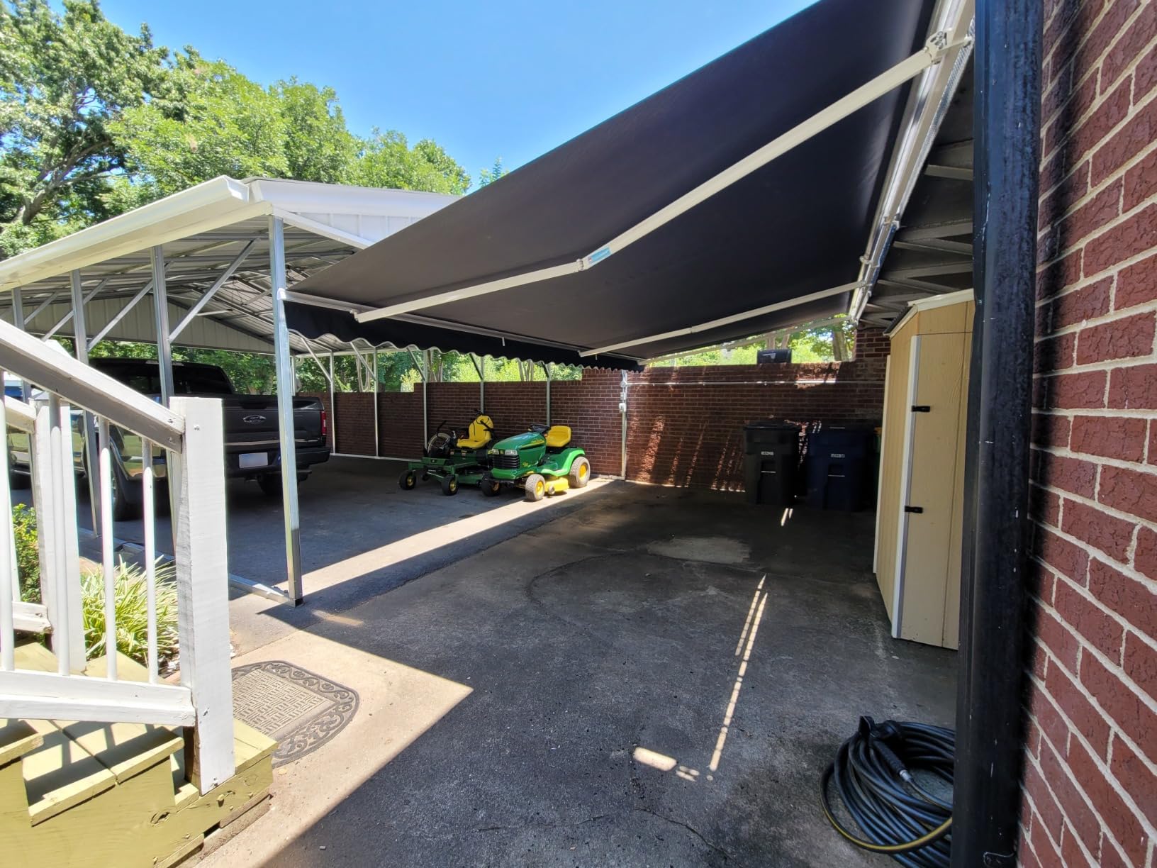 ALEKO 20x10 ft Electric Retractable Patio Awning, Remote Control Motorized & Manual Crank, Outdoor Shade Canopy with UV-Resistant Fabric - White Frame, Gray customer photo 2