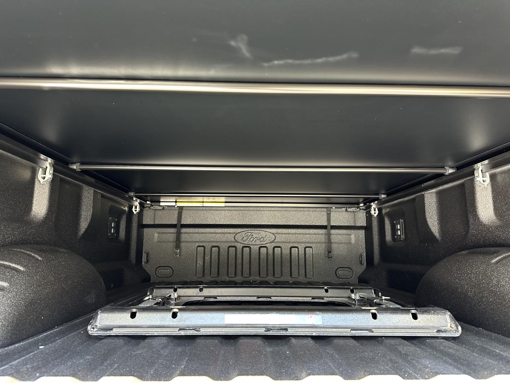 RealTruck TruXedo Sentry CT Hard Rolling Truck Bed Tonneau Cover | 1579116 | Fits 2017-2024 Ford F-250/350/450 Super Duty 6' 10