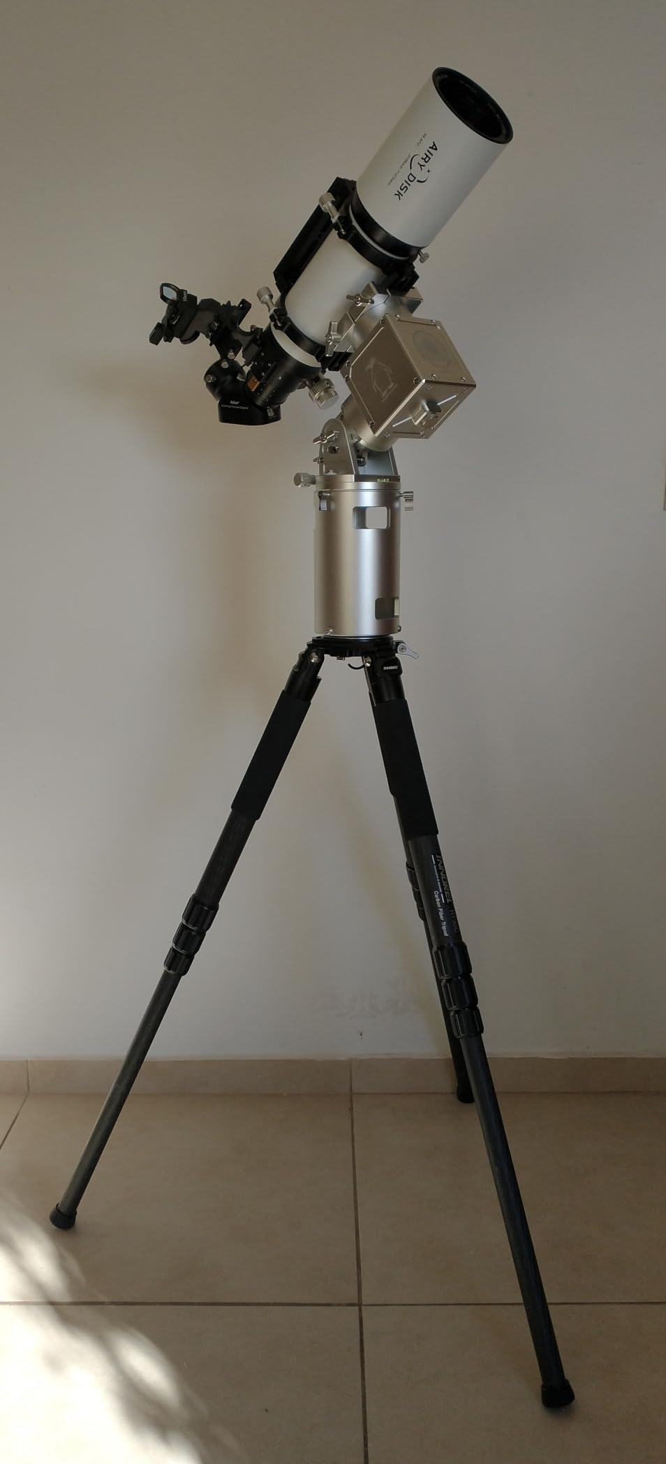 Carbon Fiber Tripod INNOREL RT90C Bowl Tripods Professional Heavy Duty Camera Stand with 75mm Bowl Adapter for DSLR Cameras Compatible with Ball Head & Fluid Head, 63 inch, 40mm Tube 40kg Load Black customer photo 1