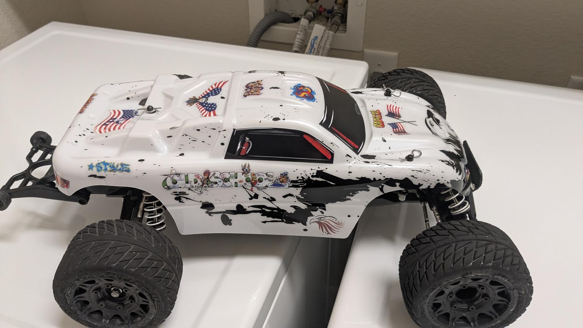 SummitLink Compatible Custom Body Eagle Style Replacement for 1/10 Scale RC Car or Truck (Truck not Included) R-E-01 customer photo 2