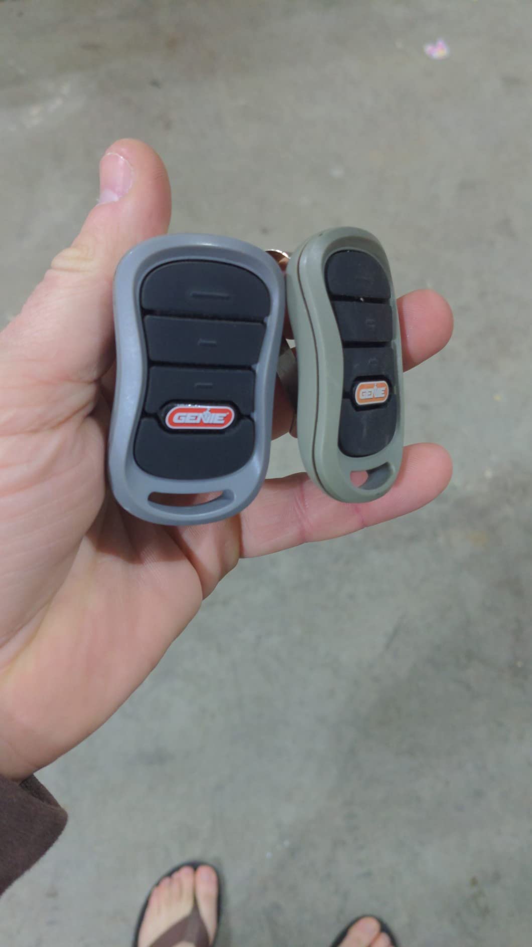 Genie SilentMax 1000 Garage Door Opener - Ultra-Quiet Belt Drive - Includes two 3-Button Pre-Programmed Remotes, Wall Console, Wireless Keypad, Safe T-Beams - Model 3042-TKH, 140V DC Motor customer photo 1