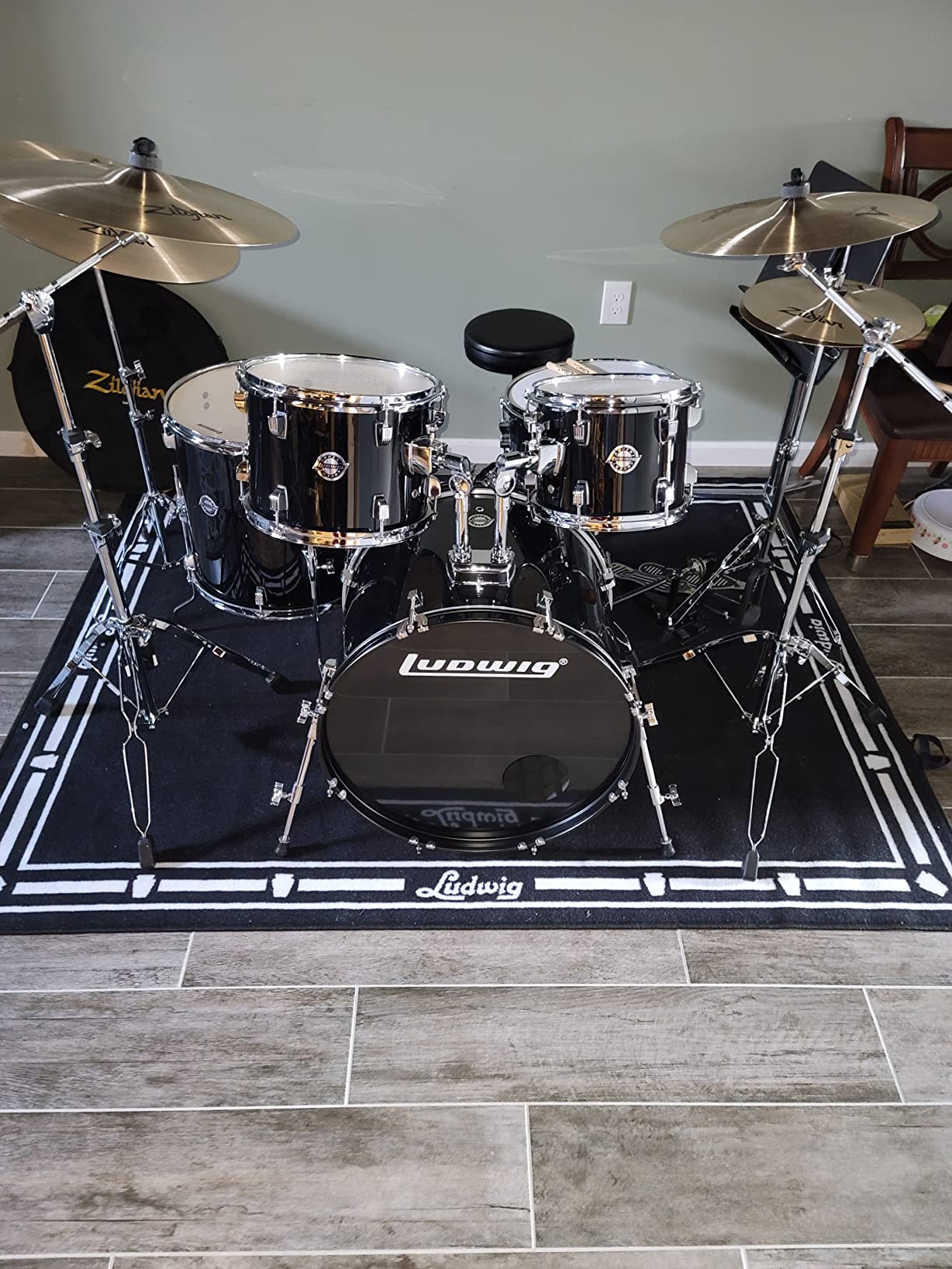 Ludwig Script Logo Non-Slip Drum Rug Mat, Black customer photo 2