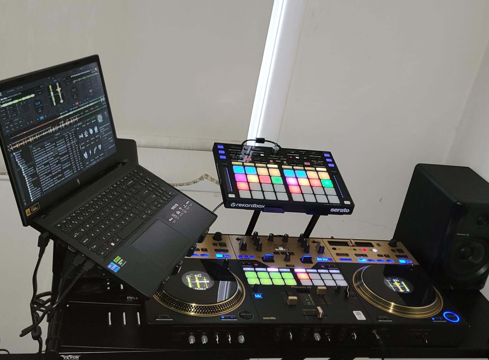 DDJ-XP2 Sub-controller for Rekordbox DJ/Serato DJ Pro customer photo 1
