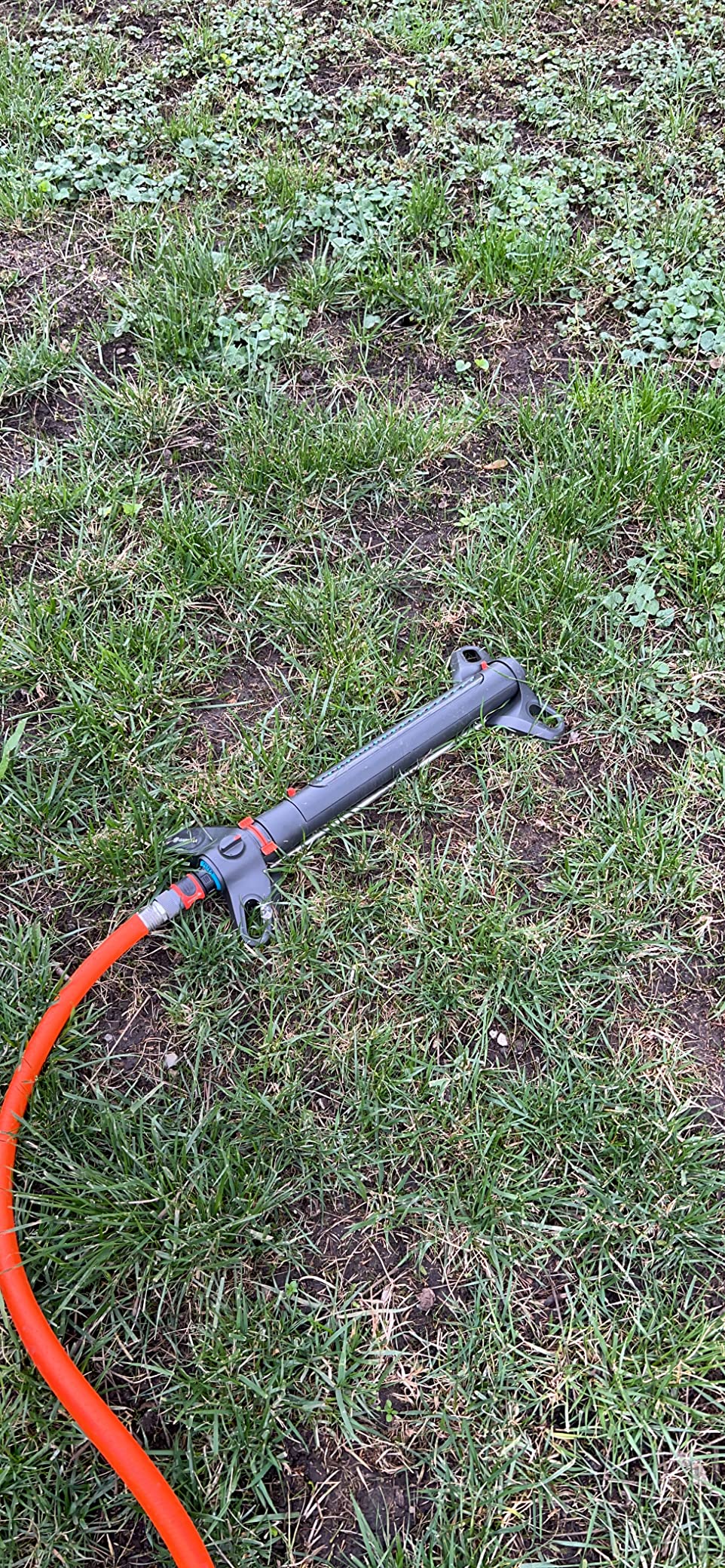 GARDENA 20570 | Up to 3800 sq ft - AquaZoom Adjustable Oscillating Yard Sprinkler, for Watering Large Area Lawn and Garden. Aquazoom Outdoor oscillating Sprinkler has Wide Heavy Duty Base. customer photo 2