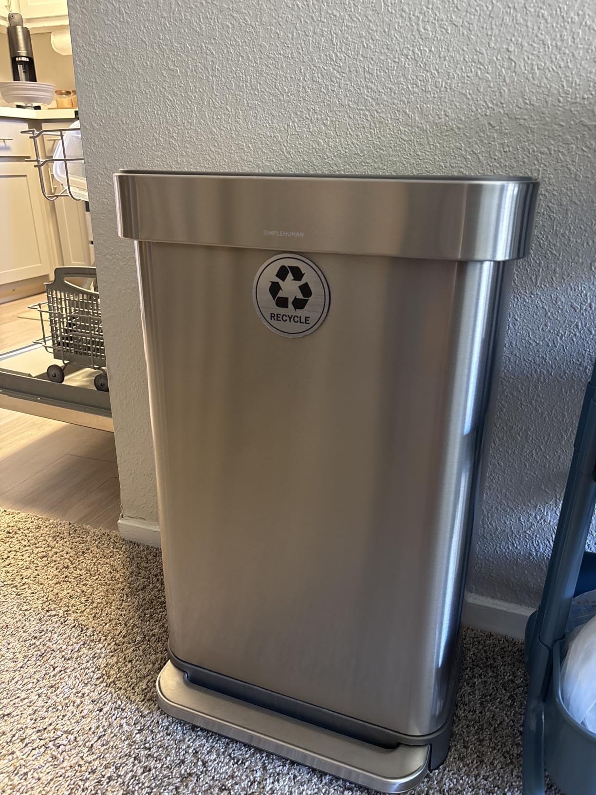 simplehuman Rectangular Step Can, 45L / 12 Gallon Kitchen Trash Can, Liner Rim System, Liner Pocket, 150,000-Step Pedal, Lid Shox Silent Close, Brushed Stainless Steel with Grey Plastic Lid customer photo 1