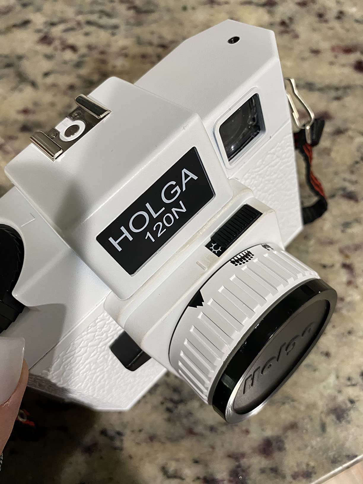 Holga 120N Medium Format Film Camera (White) with Ilford HP5 120 Film Bundle and Microfiber Cloth customer photo 2