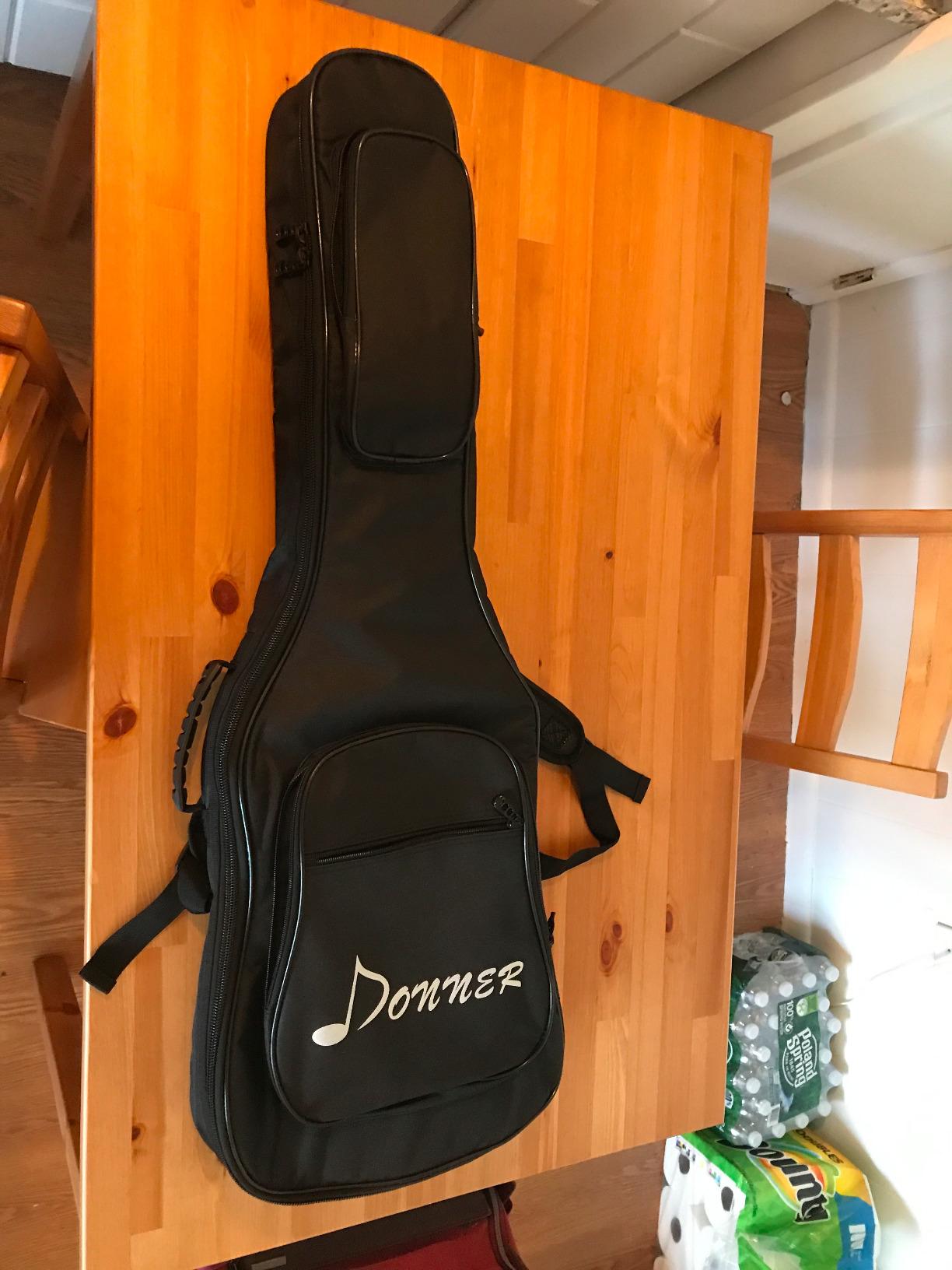 Donner 39 Inch Electric Guitar Case, 5mm Thick Padding Sponge 600D Ripstop Waterproof Nylon Soft Electric Guitar Bag with Dual Adjustable Shoulder Strap and Thick Sponge Handle, Black customer photo 1
