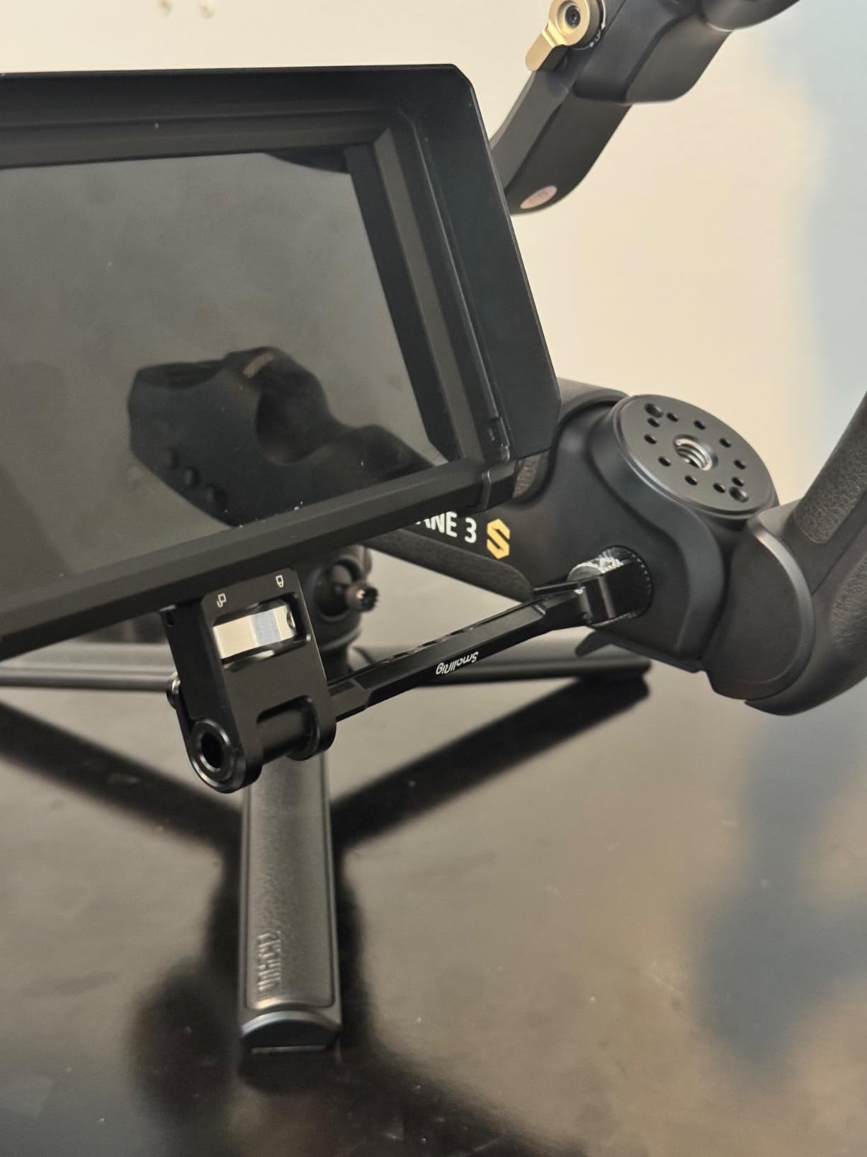 SMALLRIG Adjustable Camera Monitor Mount for DJI Ronin-S/Ronin-SC & ZHIYUN Crane 2S/Crane 3/3S/WEEBILL-S & MOZA AirCross 2 Gimbals - 2889 customer photo 1