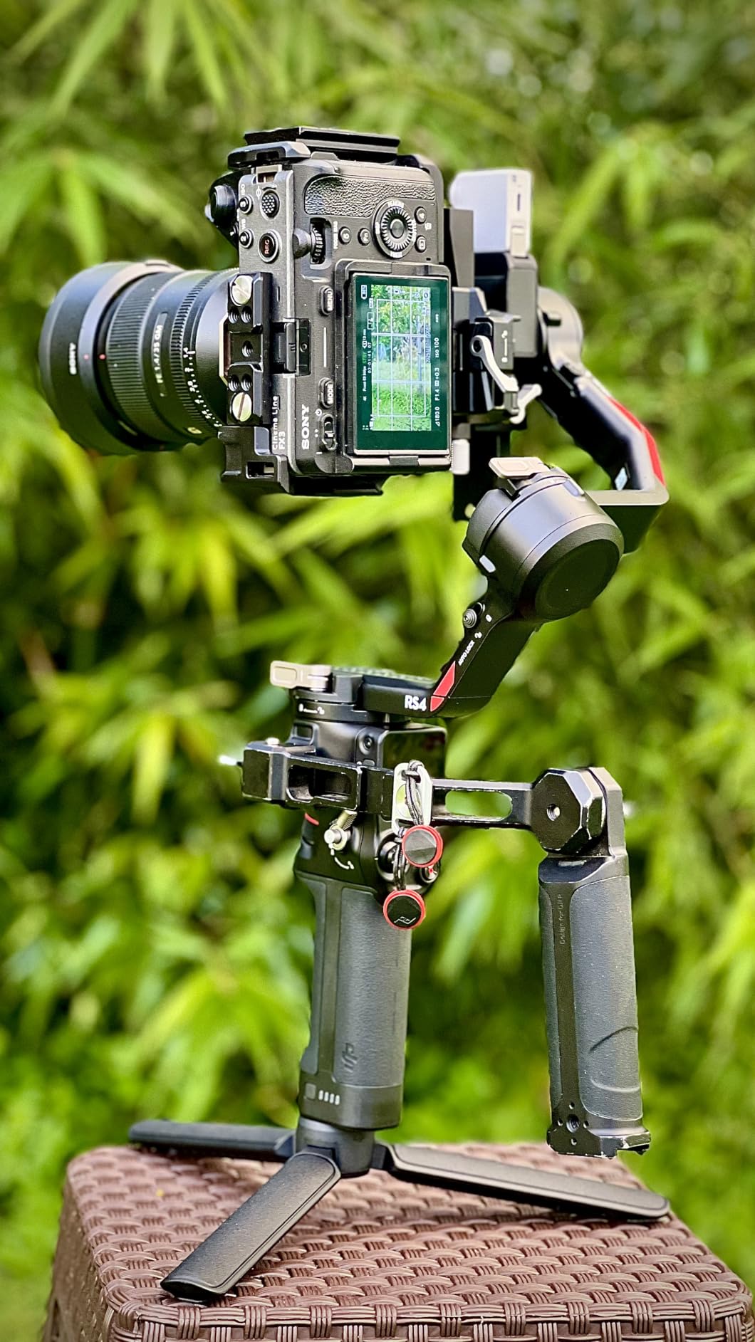 SmallRig Adjustable Sling Handgrip Gimbal Sling Handle for DJI RS 5, RS 4 Mini, RS 4, RS 4 Pro, RS 3 Mini, RS 3, RS 3 Pro, RS 2, RSC 2, 17.6lb Load, Ergonomic Grip for Low Angle Shots, w/QD Socket customer photo 2