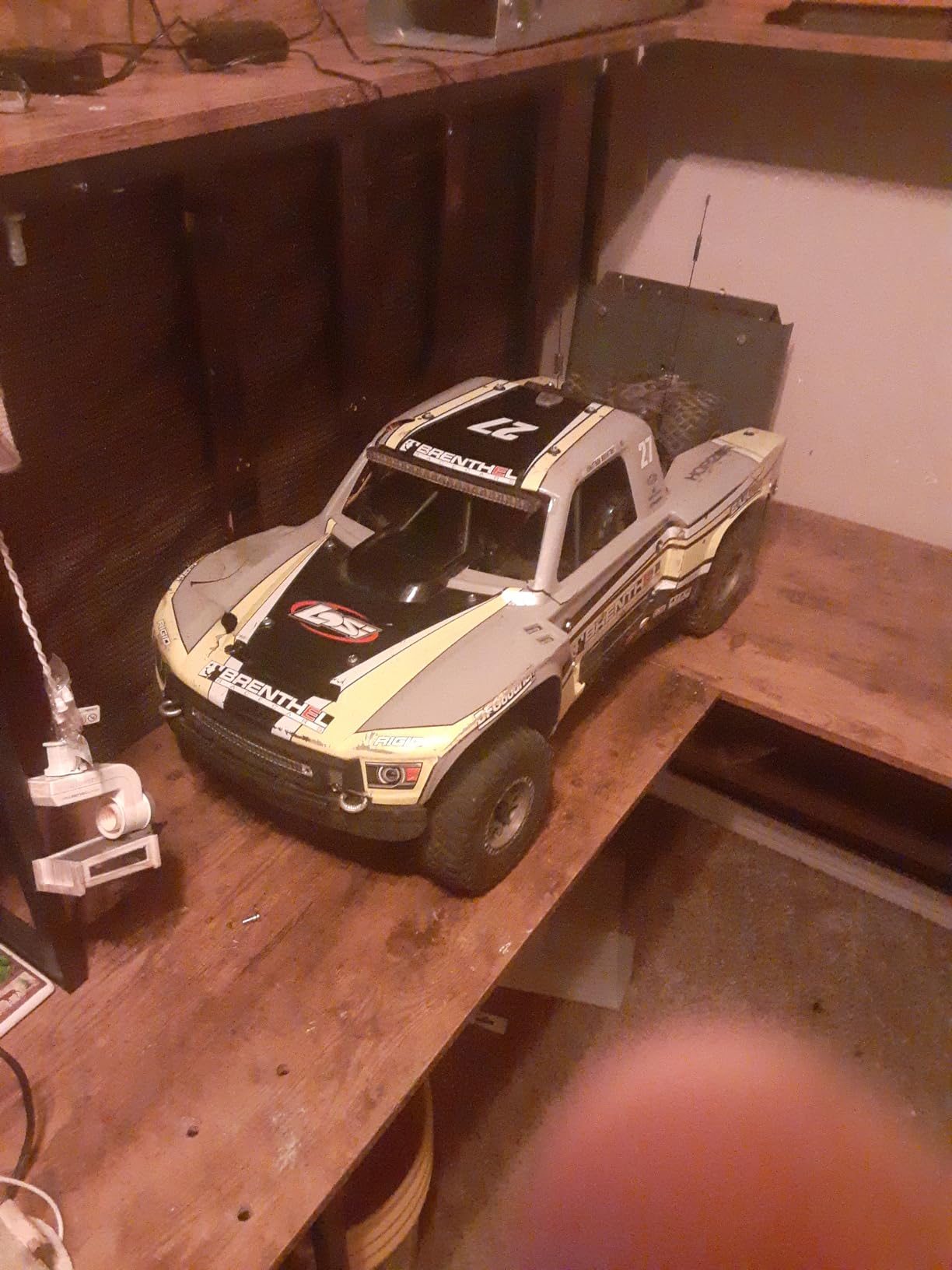 Losi Super Baja Rey 2.0 1/6 4WD Brushless Desert Truck RTR Brenthel LOS05021T1 customer photo 1