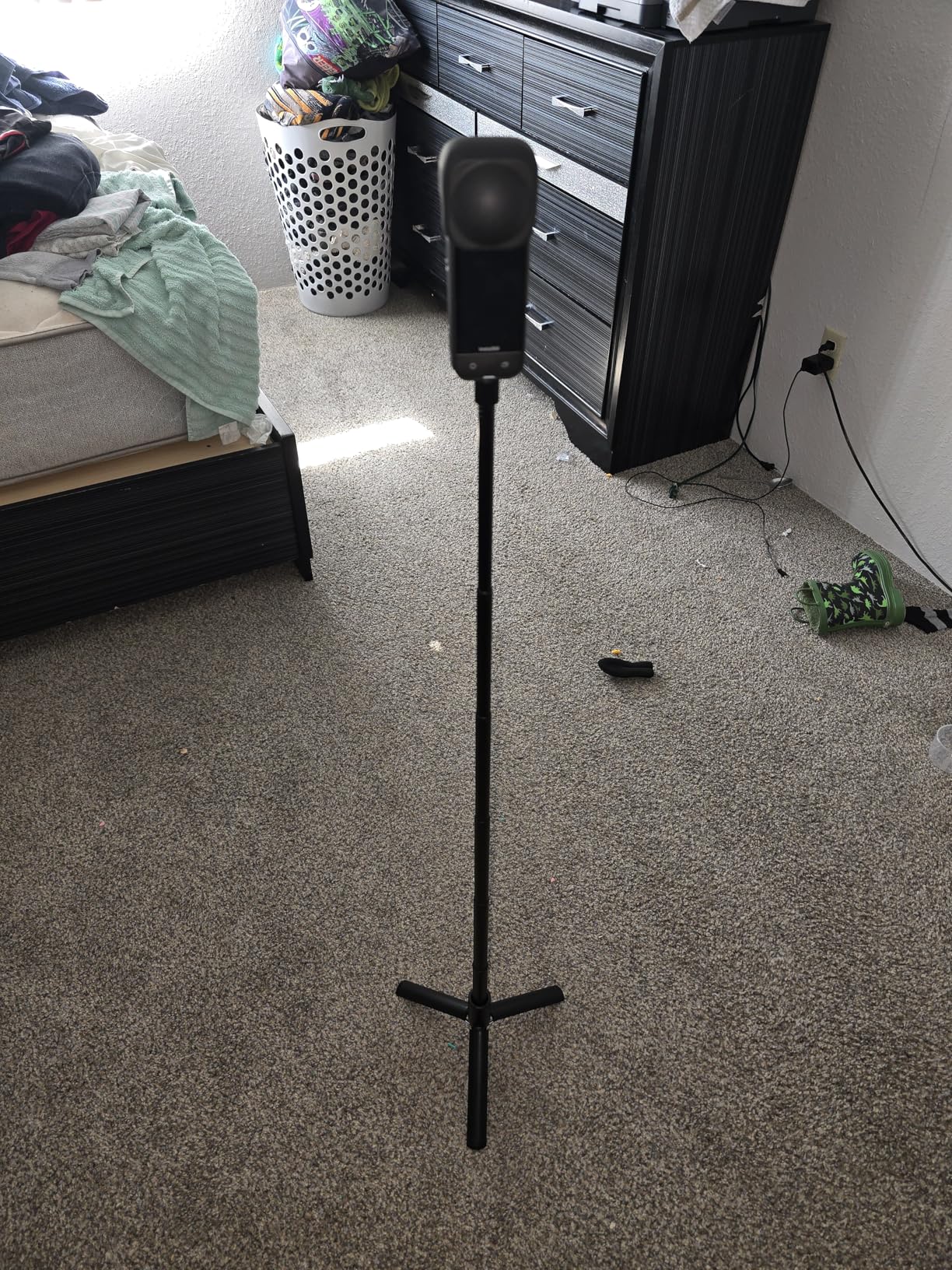 Insta360 2-in-1 Invisible Selfie Stick + Tripod, Aluminum Alloy Invisible Pole and Tripod, Compatible with Insta360 Ace, Ace Pro, Ace Pro 2, GO Ultra, GO 3S, ONE X2, X3, X4, X5 Action Cameras, Black customer photo 2