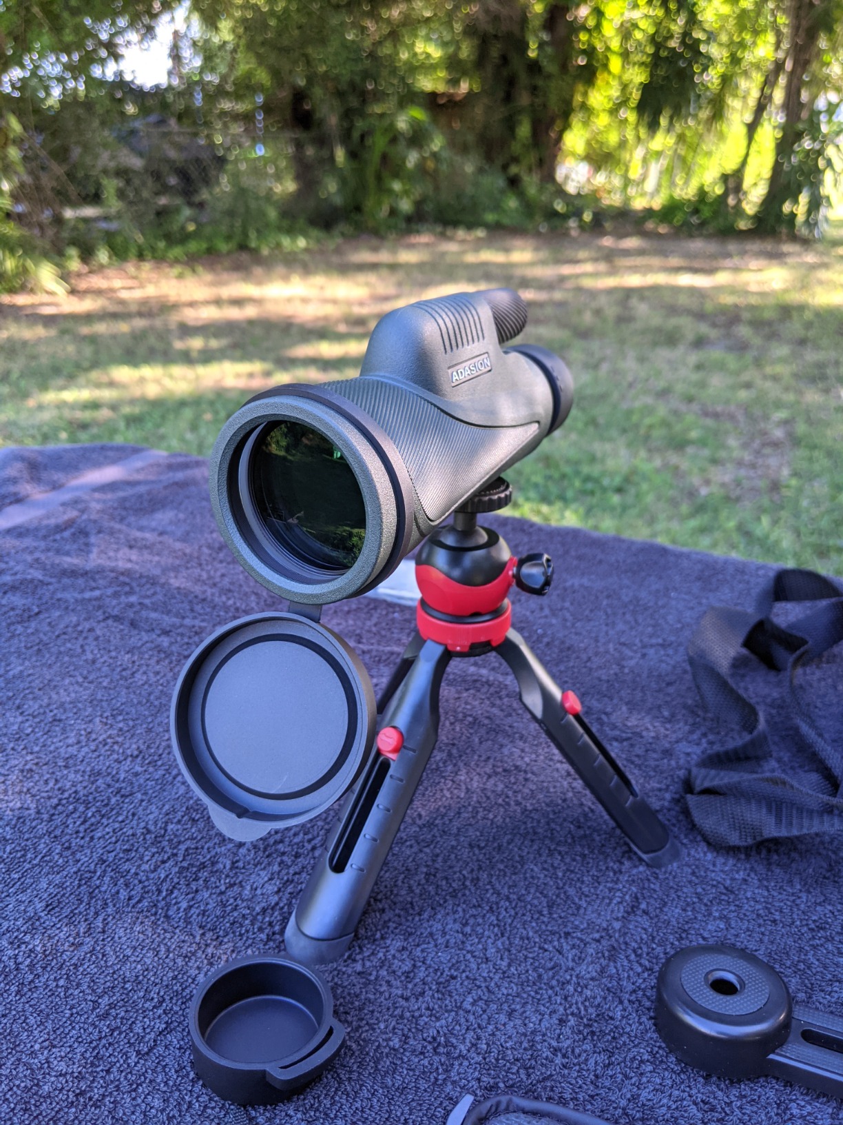 12x56 HD Monocular Telescope High Powered for Adults with Smartphone Adapter, High Powered Monocular Scope with Clear Low Light Vision for Star Watching, Bird Watching, Hiking, Concert customer photo 1