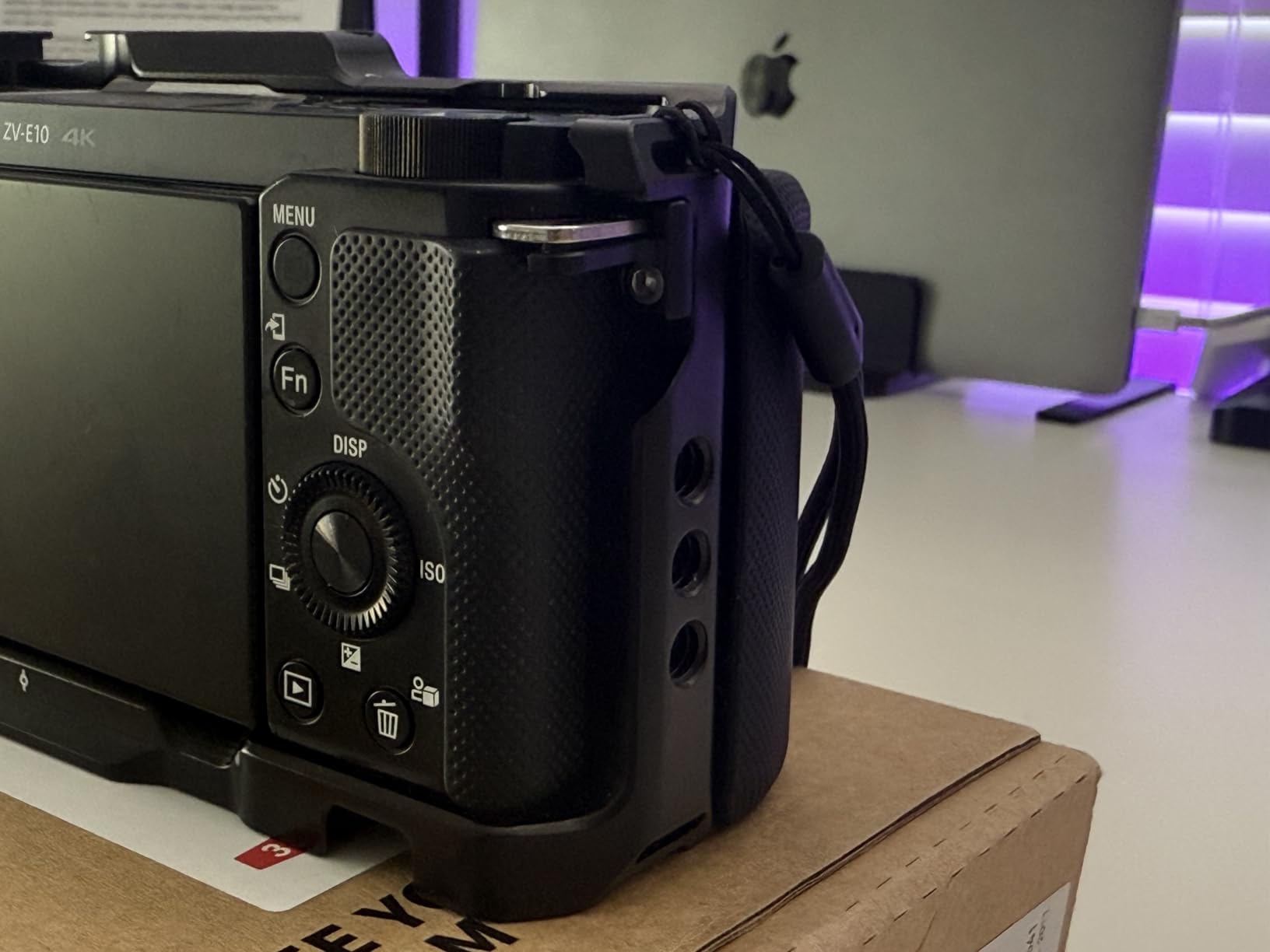 SmallRig ZV-E10 Cage with Silicone Handle and Built-in Threaded Holes, Cold Shoe and Quick Release Plate for Sony ZV-E10 customer photo 2