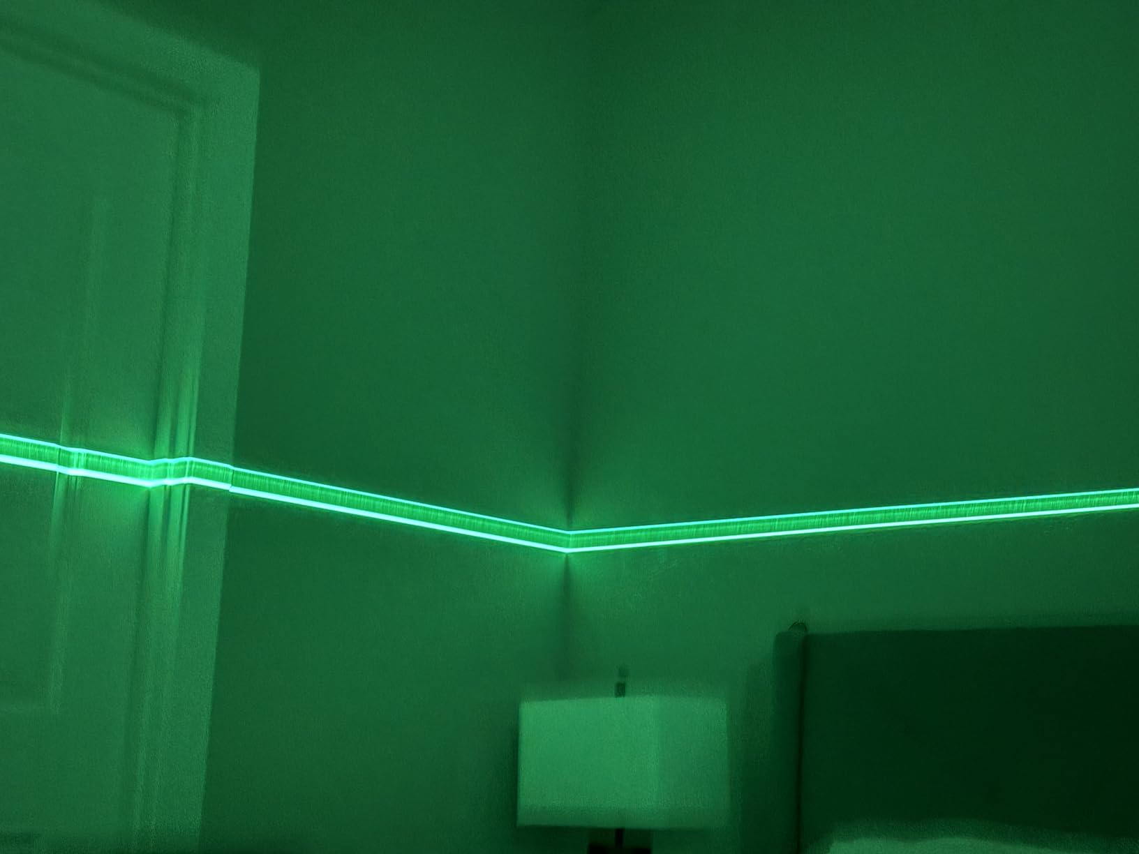 Laser Level with 12 Green Lines, Built-in 5200 mAh Li-ion Battery | 3×360° Full Coverage, for Construction and Picture Hanging customer photo 2