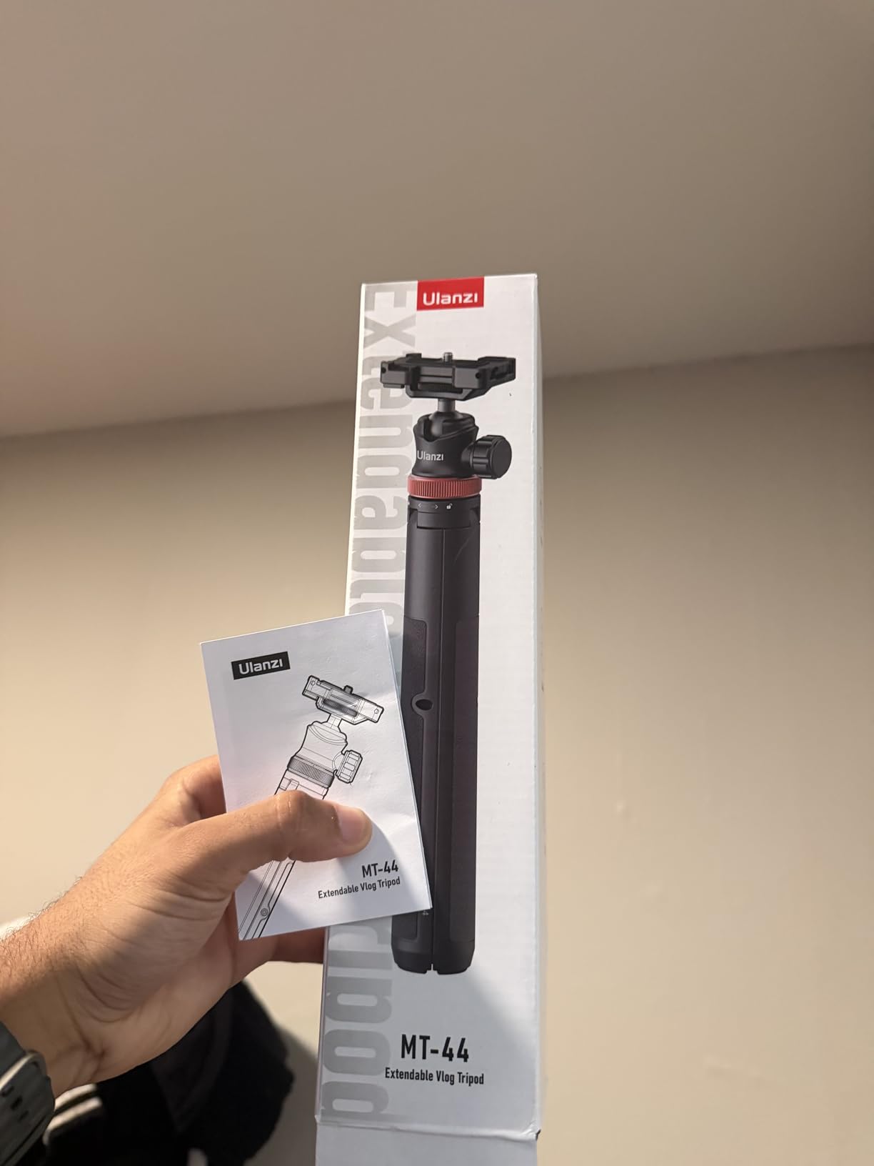 ULANZI MT-44 Auto Open Phone Tripod, 59