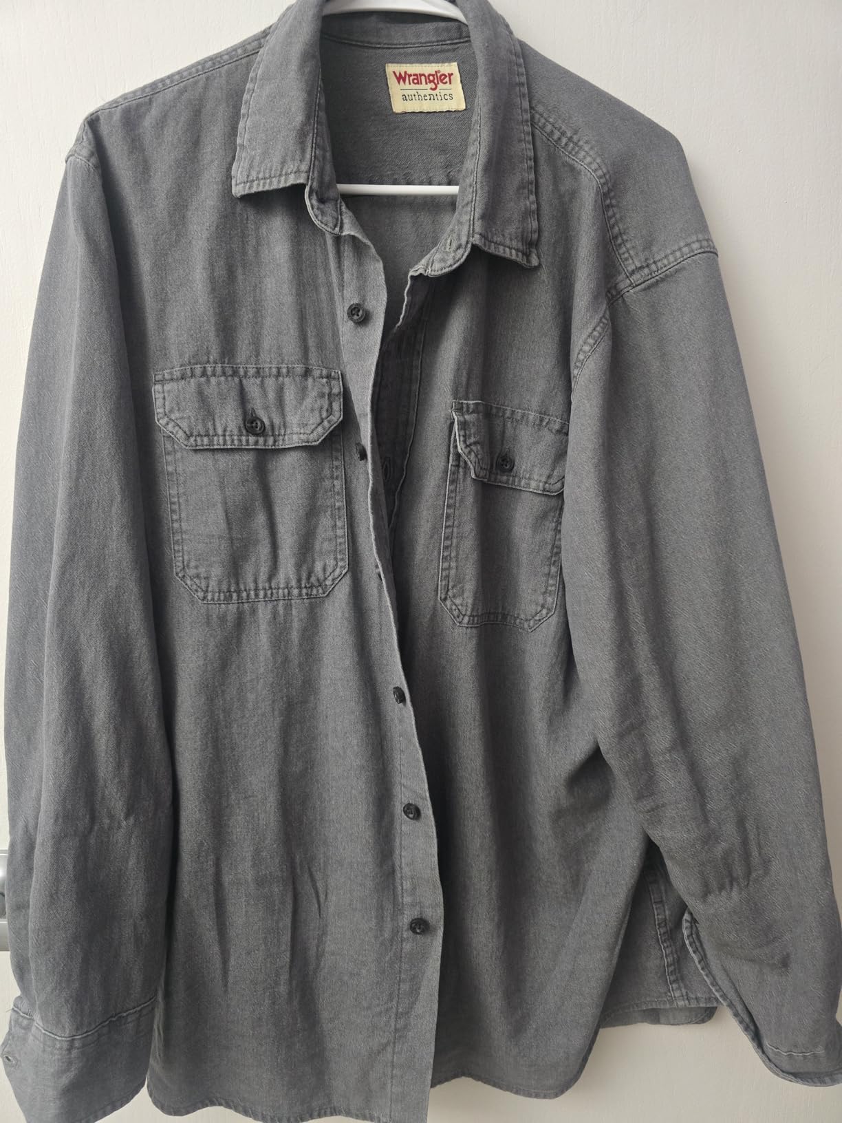 Wrangler Authentics Men's Long Sleeve Classic Woven Shirt customer photo 1