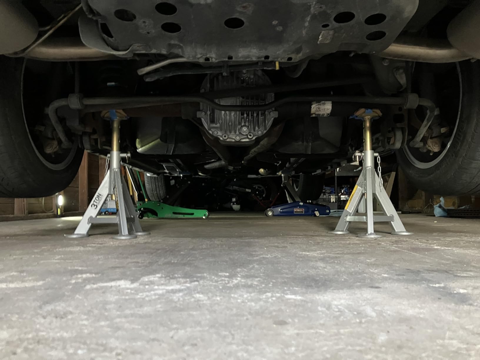 ESCO 3 Ton Performance Shorty Low Profile Jack Stands, 1 Pair customer photo 1