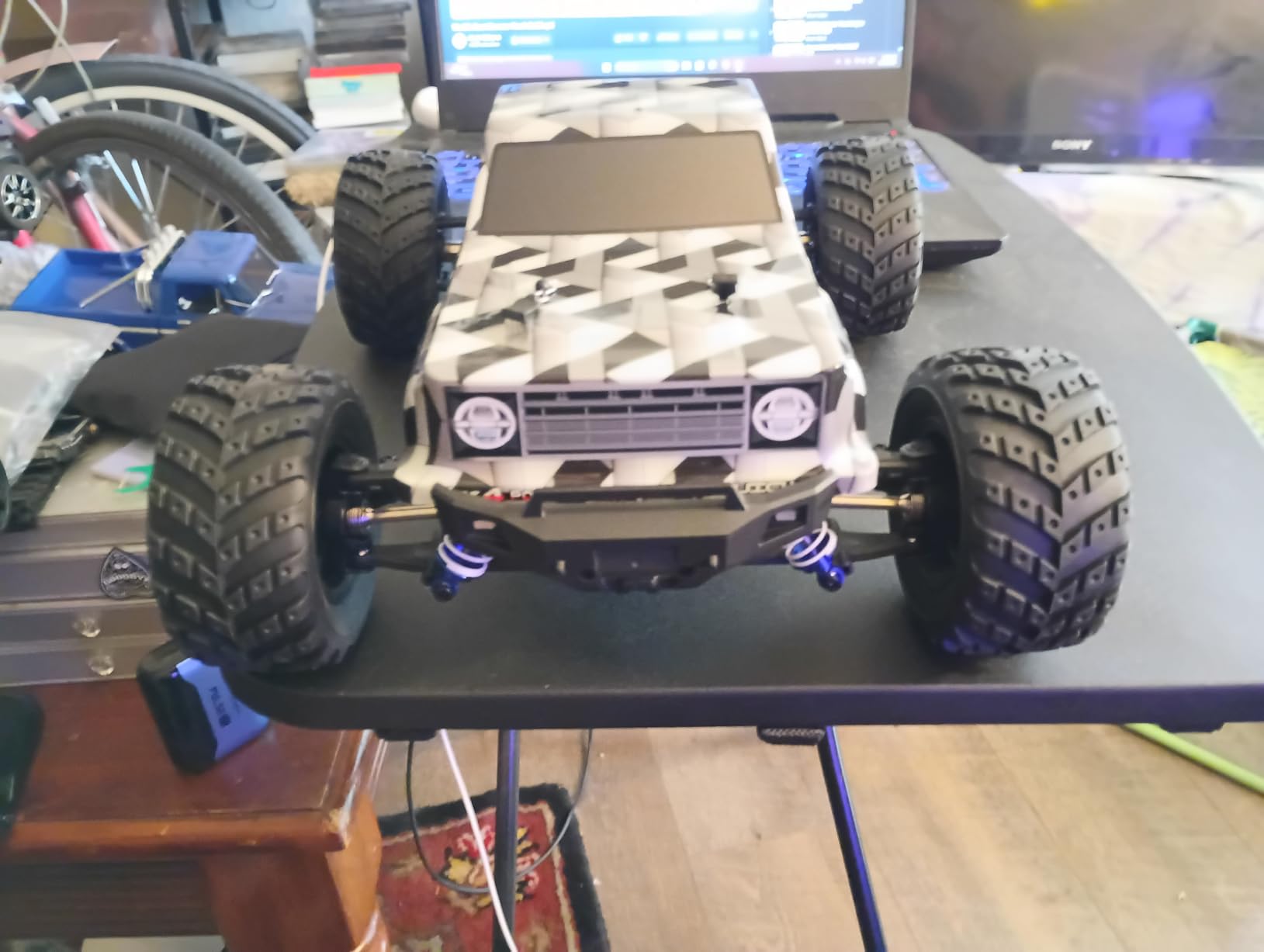 HAIBOXING 903 1:12 Scale Remote Control Truck, 38 km/h 4WD Off-Road RC Cars | Aluminum Oil-Filled Shocks, 4X4 RC Monster Truck for Boys & Adults, 2.4 GHz Water-Resistant ESC, Dual Batteries 40+ Min Play customer photo 2