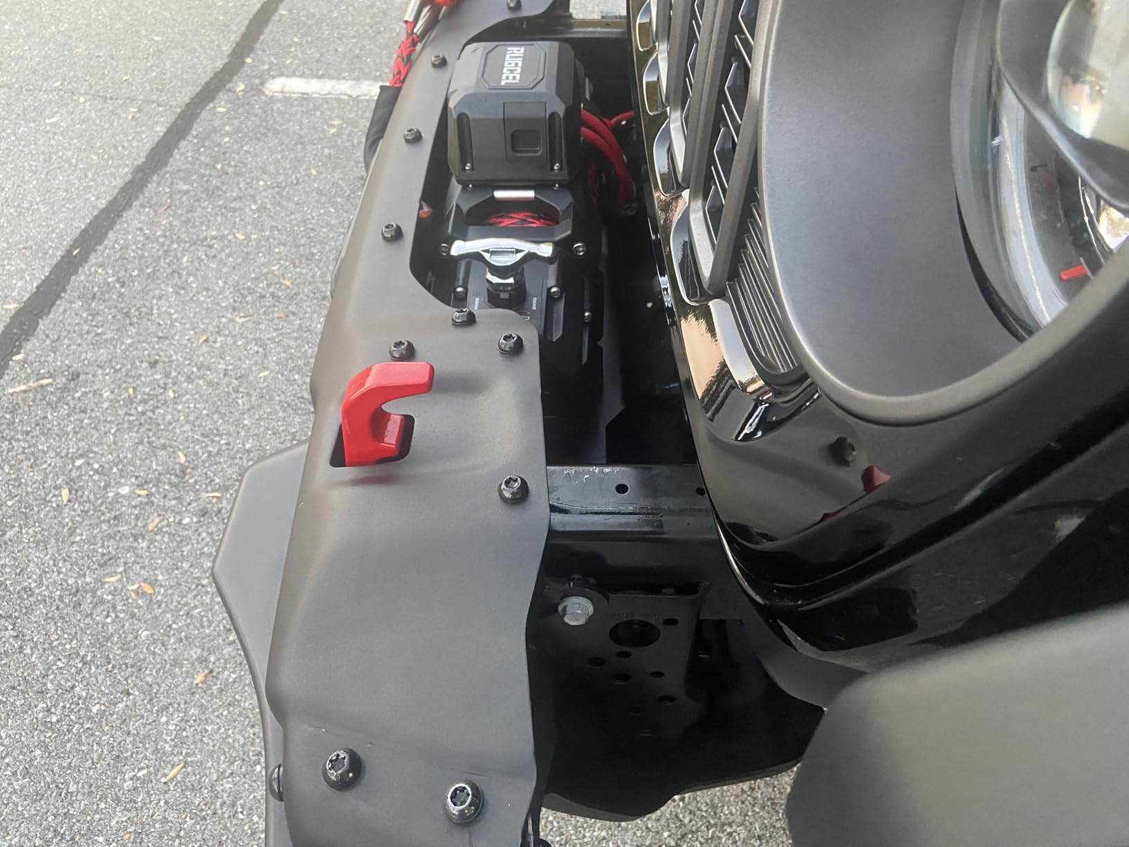 RUGCEL WINCH 13500 lb Synthetic Rope, 12V IP68 Waterproof with Wireless & Wired Remote, Heavy-Duty for Trucks, SUVs, Trailers, Off-Road - Tank Series customer photo 1