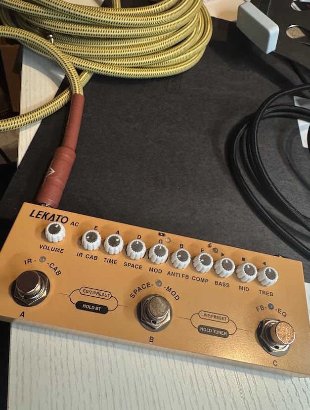 LEKATO Bass Multi Effects Pedal with IR Loading 9 AMP Models, Delay Reverb Chorus, Multi Effects Processor for Bass, Bluetooth 5.0, Recording, Built-in Battery customer photo 2