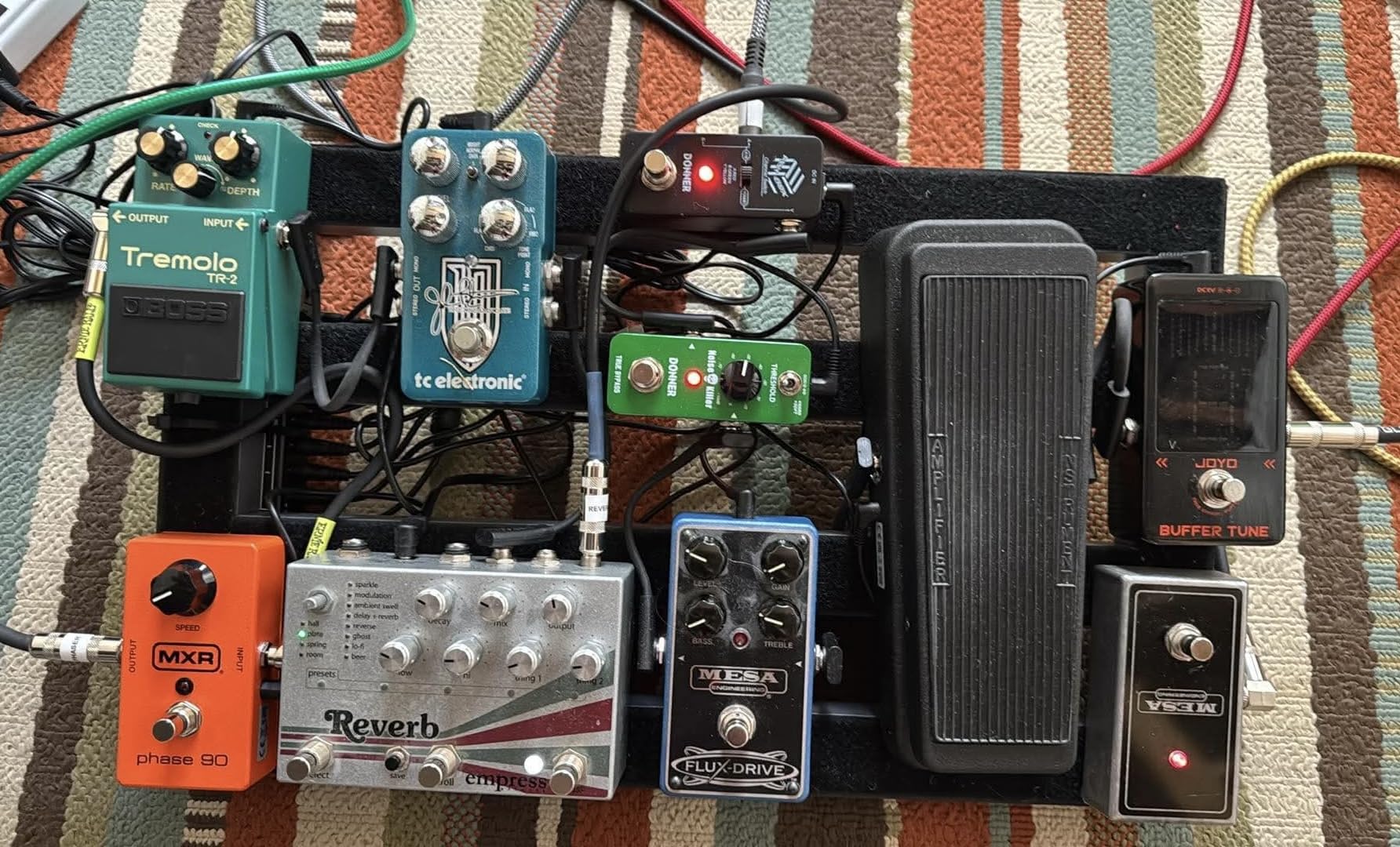 JOYO Buffer & Tuner Guitar Pedal, Plus-Minus 1 Cent Accuracy with LED Display & Analog Buffer Circuit, DC Output, True Bypass (Buffer Tune JF-19) customer photo 2