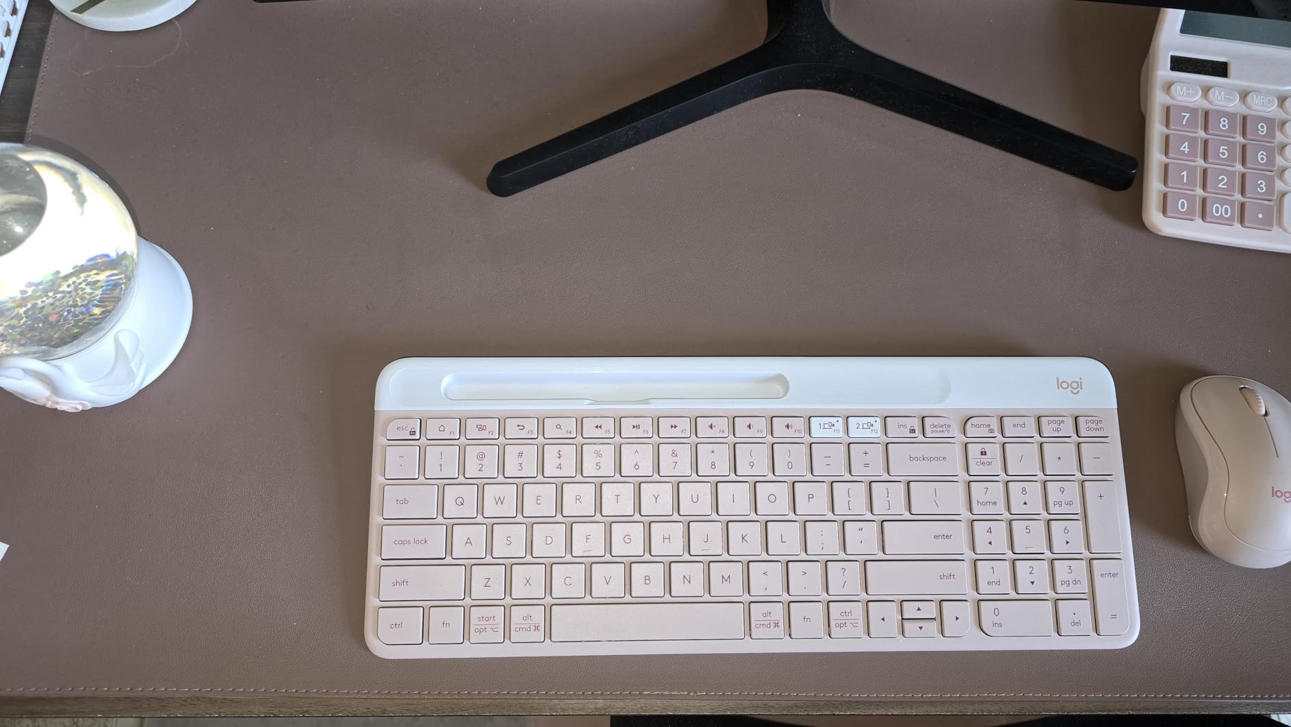 Logitech K585 Multi-Device Slim Wireless Keyboard, Built-in Cradle for Device; for Laptop, Tablet, Desktop, Smartphone, Win/Mac, Bluetooth/Receiver, Compact, Easy Switch, 24 Month Battery - Graphite customer photo 2