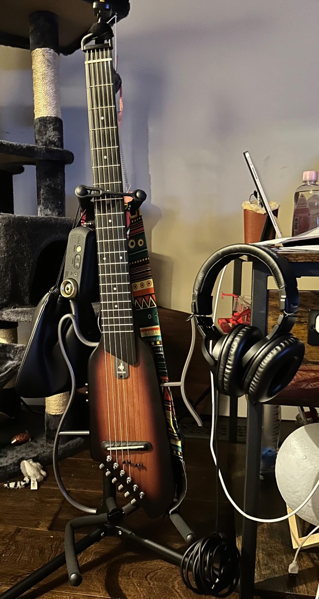Donner HUSH I Guitar For Travel - Portable Ultra-Light and Quiet Performance Headless Acoustic-Electric Guitar, Mahogany Body with Removable Frames, Gig Bag, and Accessories Natural customer photo 2