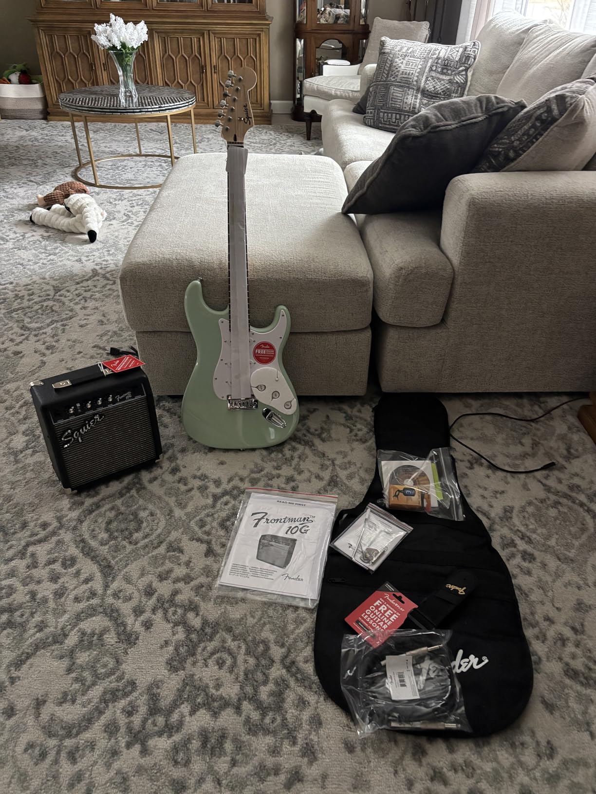 Fender Squier Sonic Stratocaster Left-Handed - Black Bundle with Frontman 10G Amp, Cable, Tuner, Strap, Picks customer photo 1