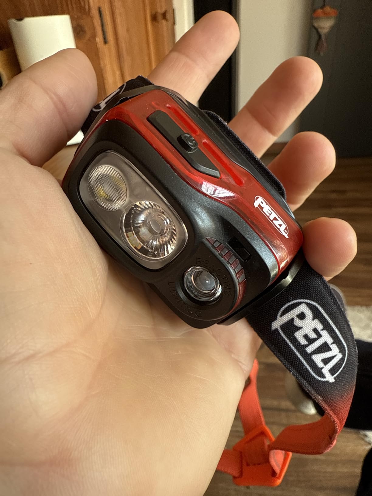 Petzl Swift RL Headlamp - Lightweight & Rechargeable, 1200 Lumen, Black customer photo 2