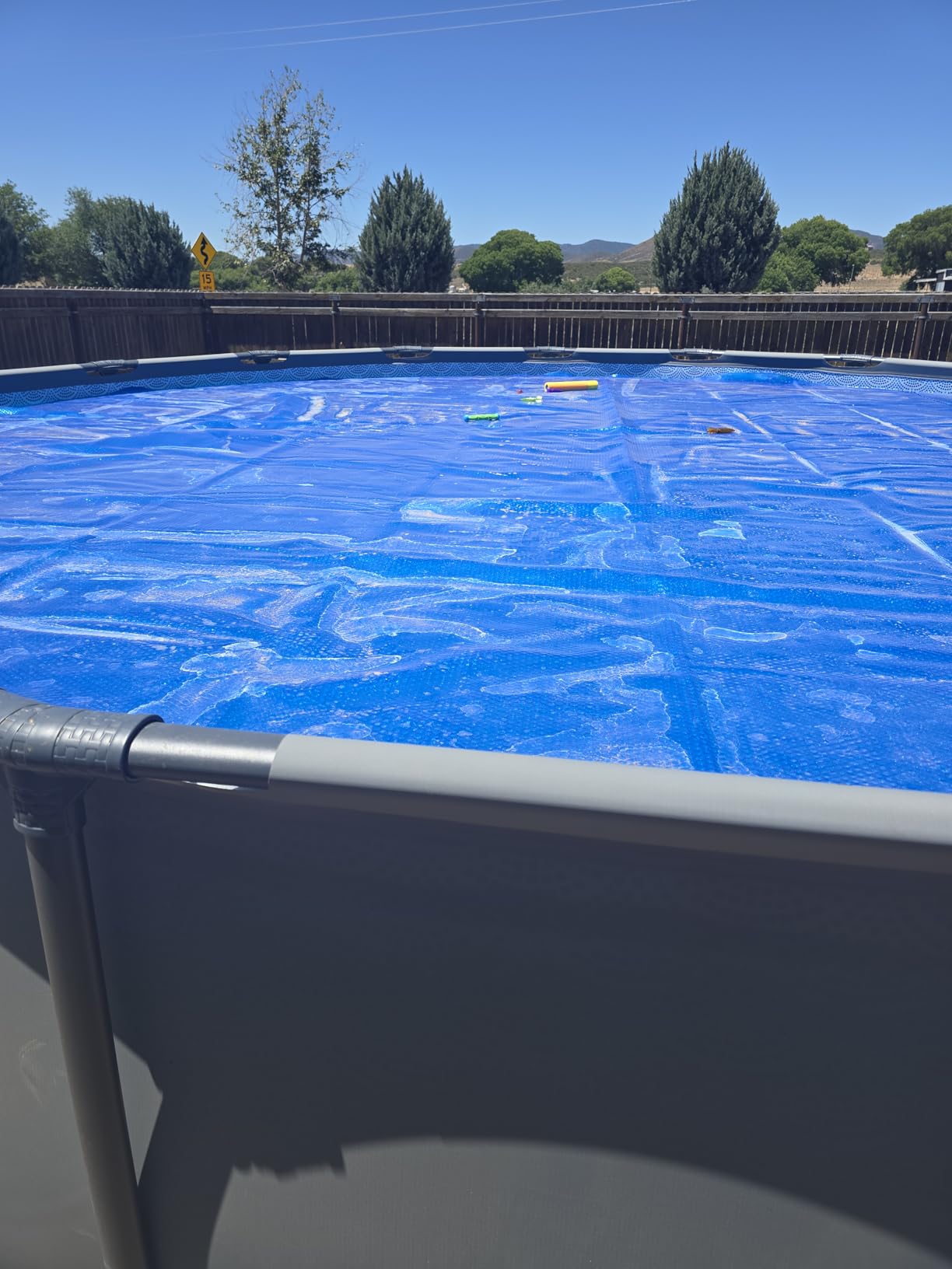 VINGLI 12Mil Solar Pool Cover, Rectangle Solar Blanket-Heavy Duty Solar Pool Cover for Above Ground Pool-Pool Solar Cover for Inground Pool (Blue, 16'x32' Rectangular) customer photo 1