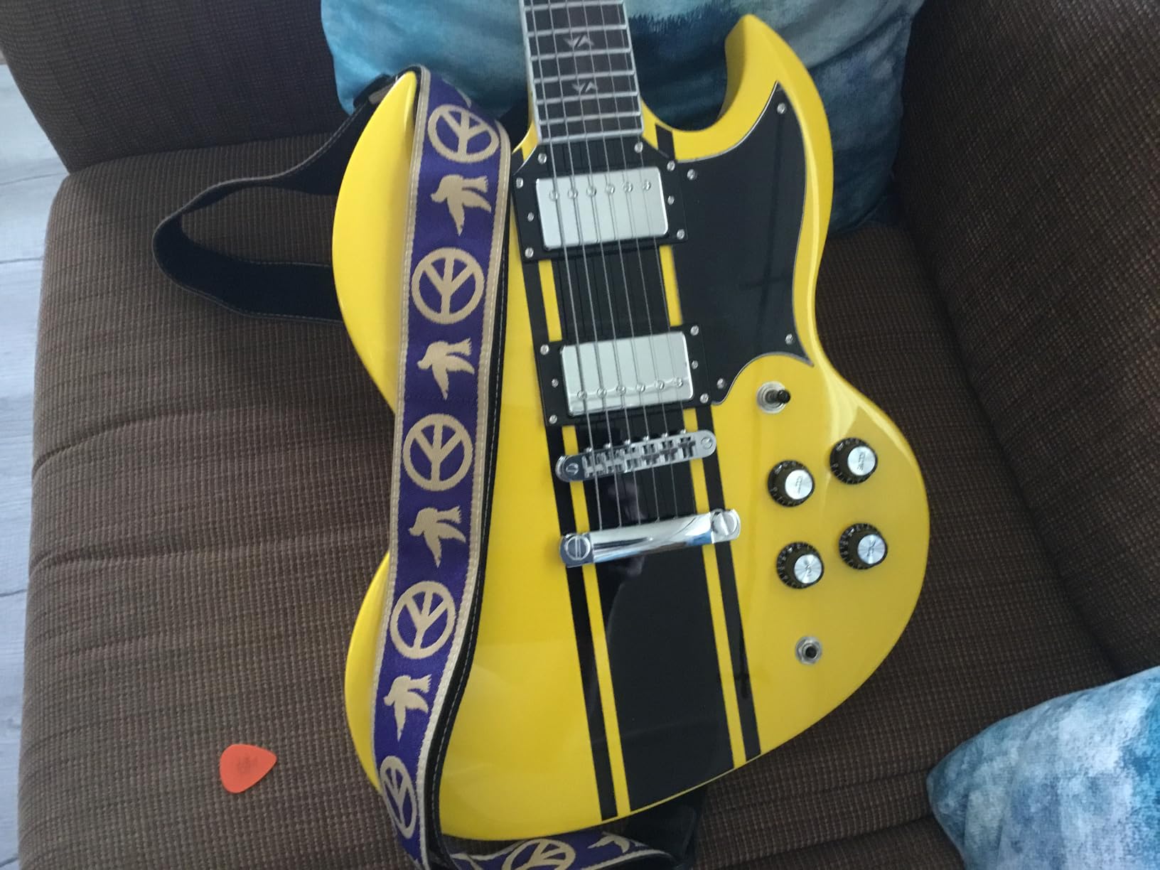 WestCreek RACER Solid Body Electric Guitar, Double Cut SG Style (Bumble-B) customer photo 1