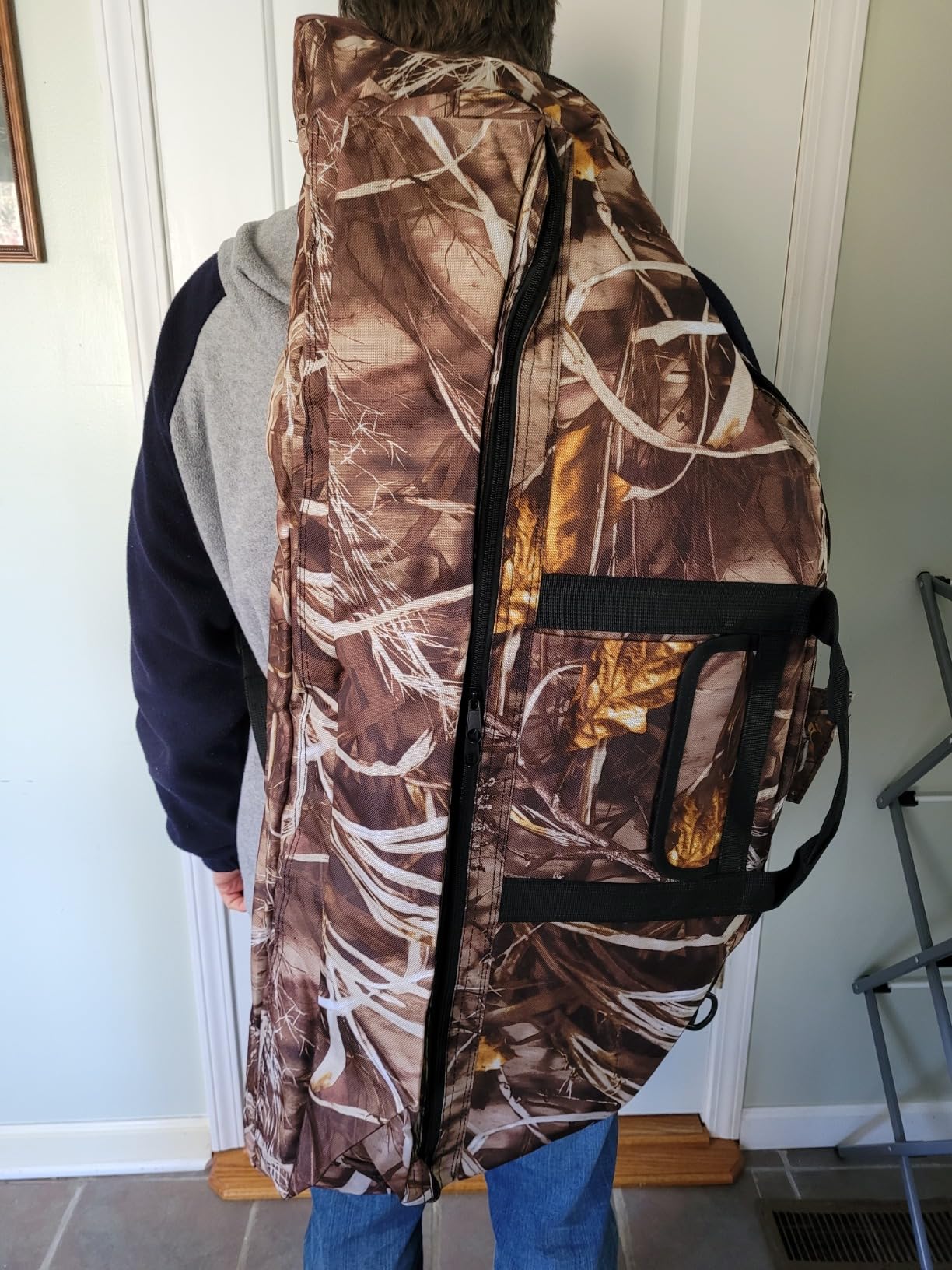 Archery Compound Bow Case Soft Bow Bag with Arrow Quiver Light-Weight Bow Carry Bag with Adjustable Shoulder Strap & Backpack Straps for Adults Hunting and Target Practice customer photo 1