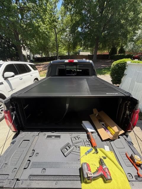 Bestwyll Retractable Tonneau Cover Fits Ford F150 2015-2026 5.5Ft Short Bed | BoxLink Compatible Original Hole Installation Smooth Spring-Loaded Operation incl. Raptor Lightning T-slot customer photo 2