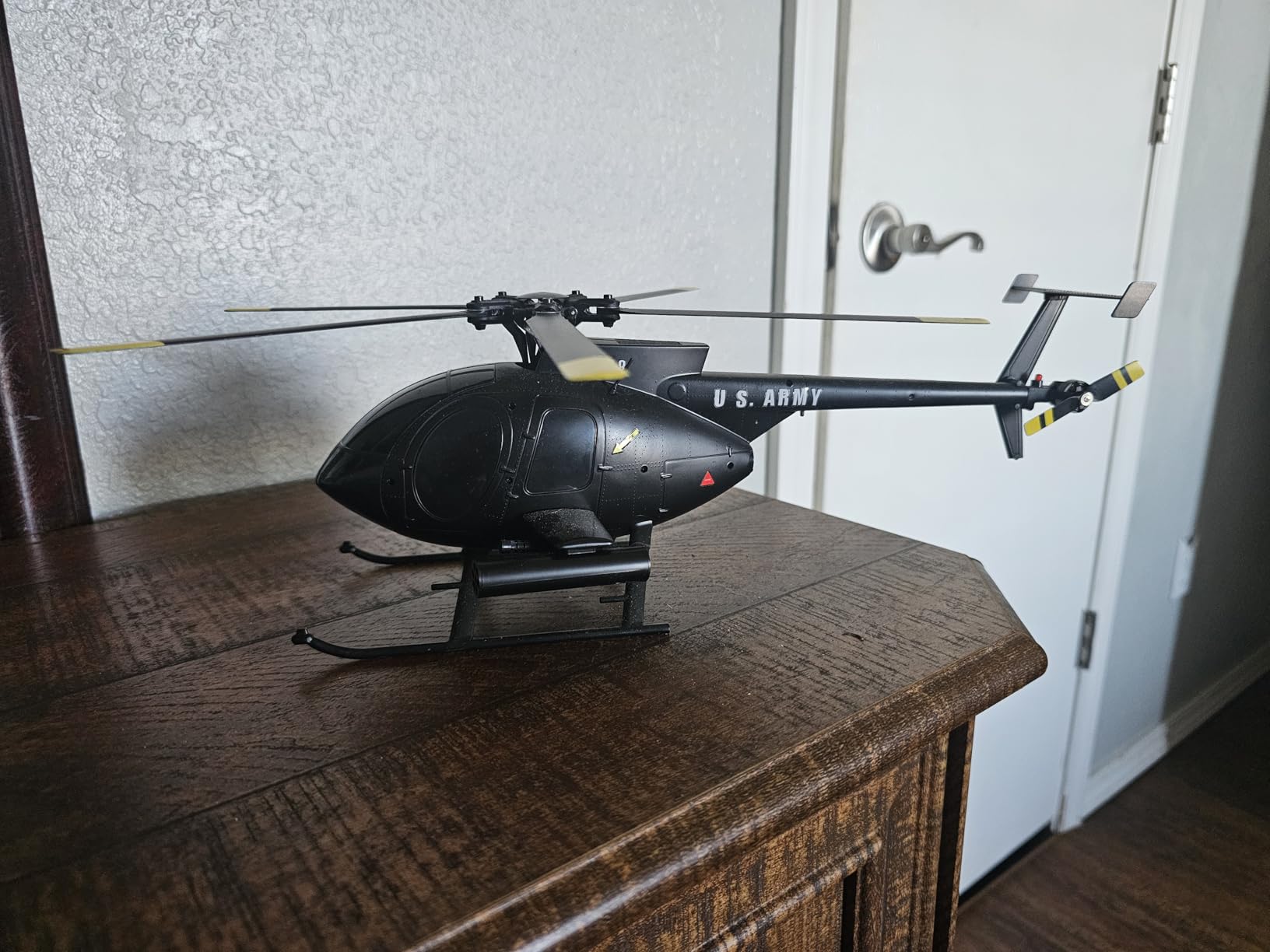 Large 335mm MD500 C189 Brushless Remote Control Helicopter Add Optical Flow Positioning RC Heli Aircraft 1/28 Scale Full-Function Excellent Control Aerobatics System US Military RTF Black 1-Battery customer photo 1