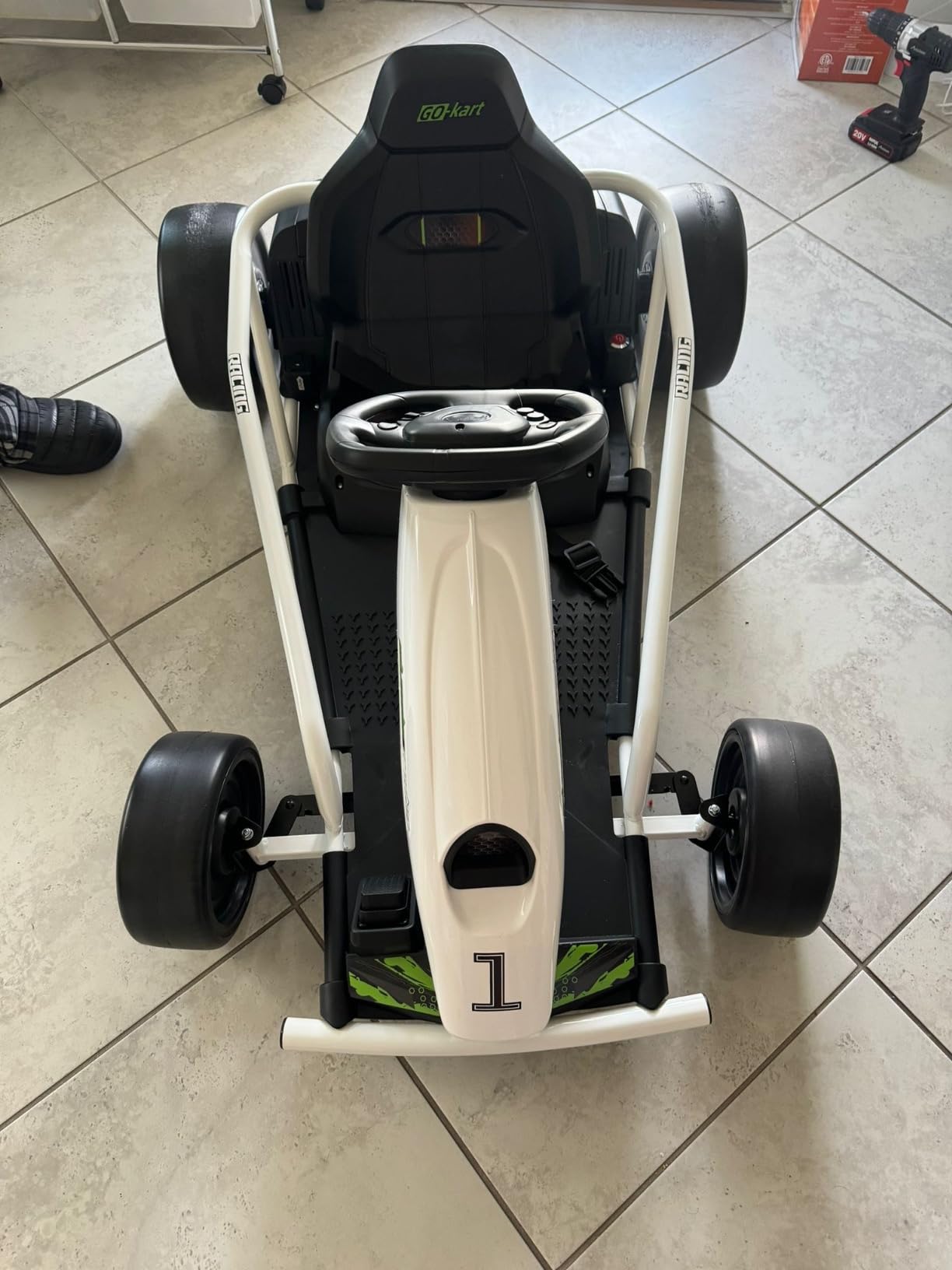 Aosom 24V 8.1 MPH Electric Go Kart, Drifting Car Battery Powered Ride on Toy Outdoor with Slow Start, Music, Horn Honking and Safety Belt, 154 lb Max Weight, for 8-12 Years Old, White customer photo 2