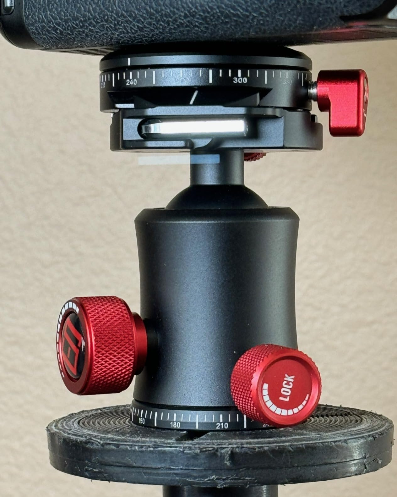 IFOOTAGE Komodo MP30 Metal Ball Head 360 Degree Rotating Panoramic Tripod Head with Quick Release Plate Load 22lbs Compatible with DSLR Mirrorless Digital Cameras for Photography Videography customer photo 1