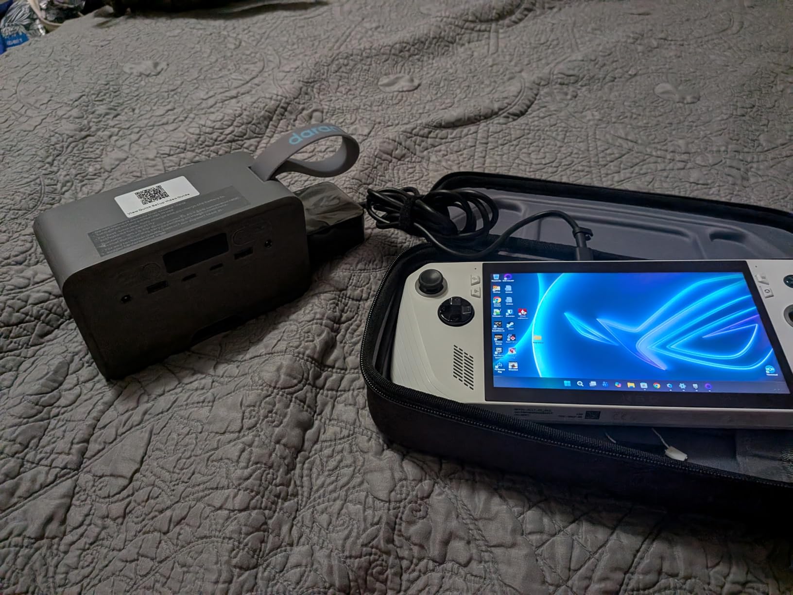 DARAN Portable Power Station 89.6Wh LiFePO4 Battery 100W Solar Power Bank, Portable Charger Small Generator with AC Outlets & PD Fast Charging for Camping customer photo 1
