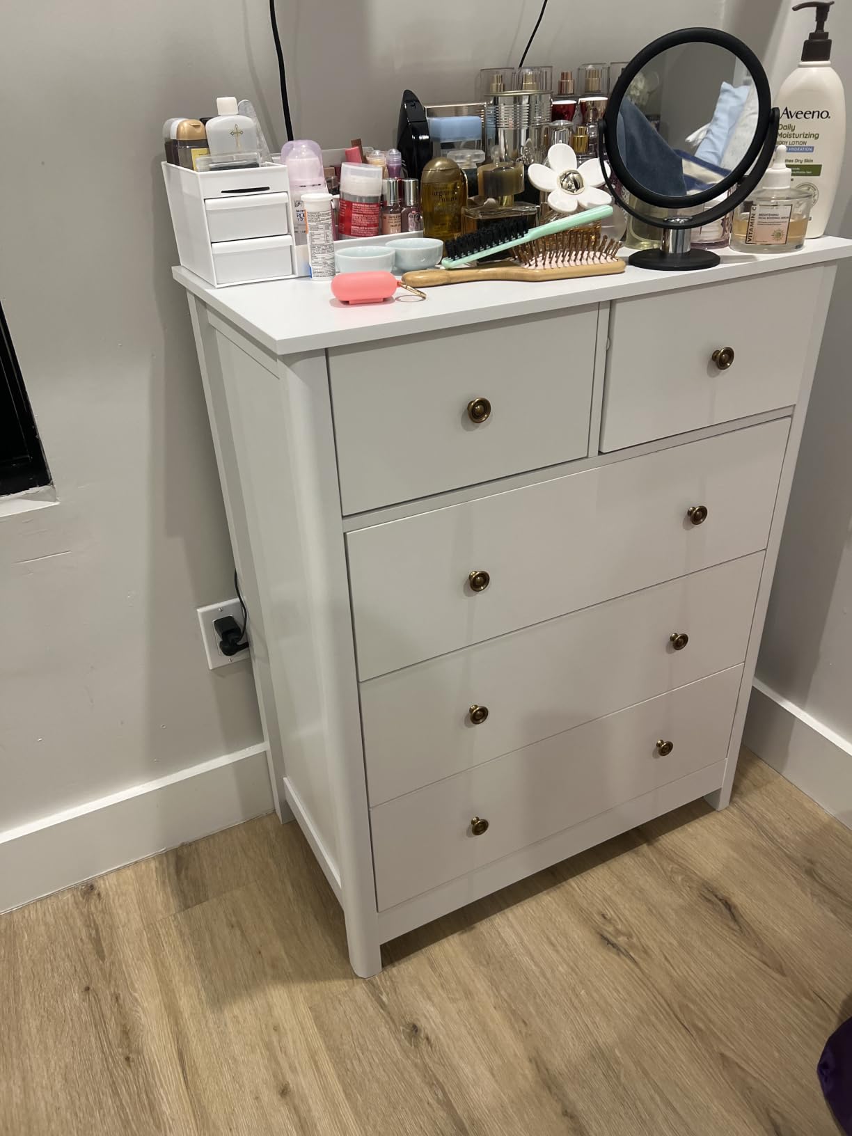 HOUSUIT White Dresser with 5 Drawers, Tall Chest of Drawers, 5 Drawer Dresser with Deep Space, Wood Storage Cabinet for Living Room, Hallway, Office, White customer photo 1