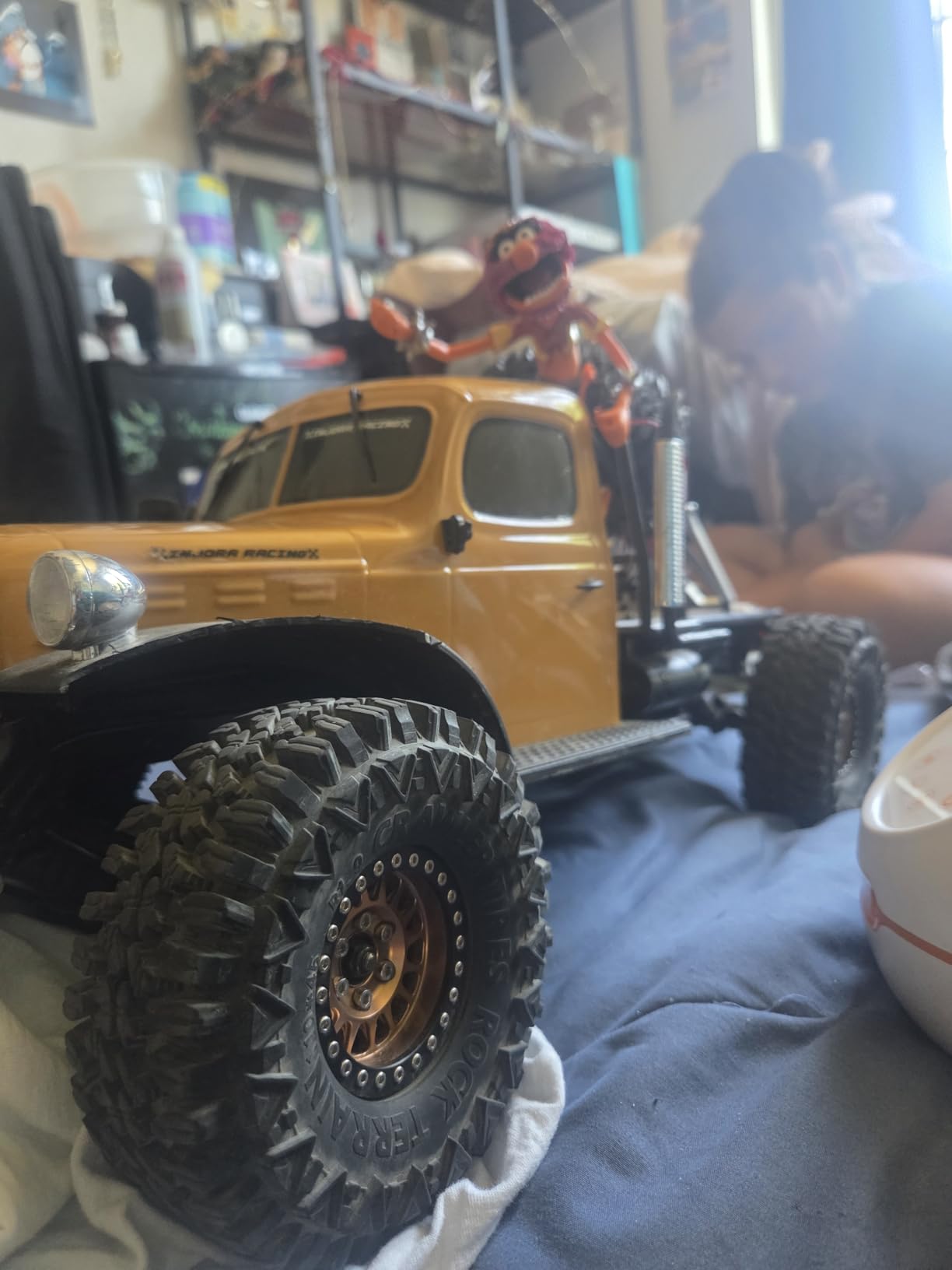 RC 1.9in Beadlock Wheels and Tires for 1/10 TRX4 Axial SCX10 II SCX10 III D90 RC Crawler Car (Bronze, 4pcs) customer photo 2