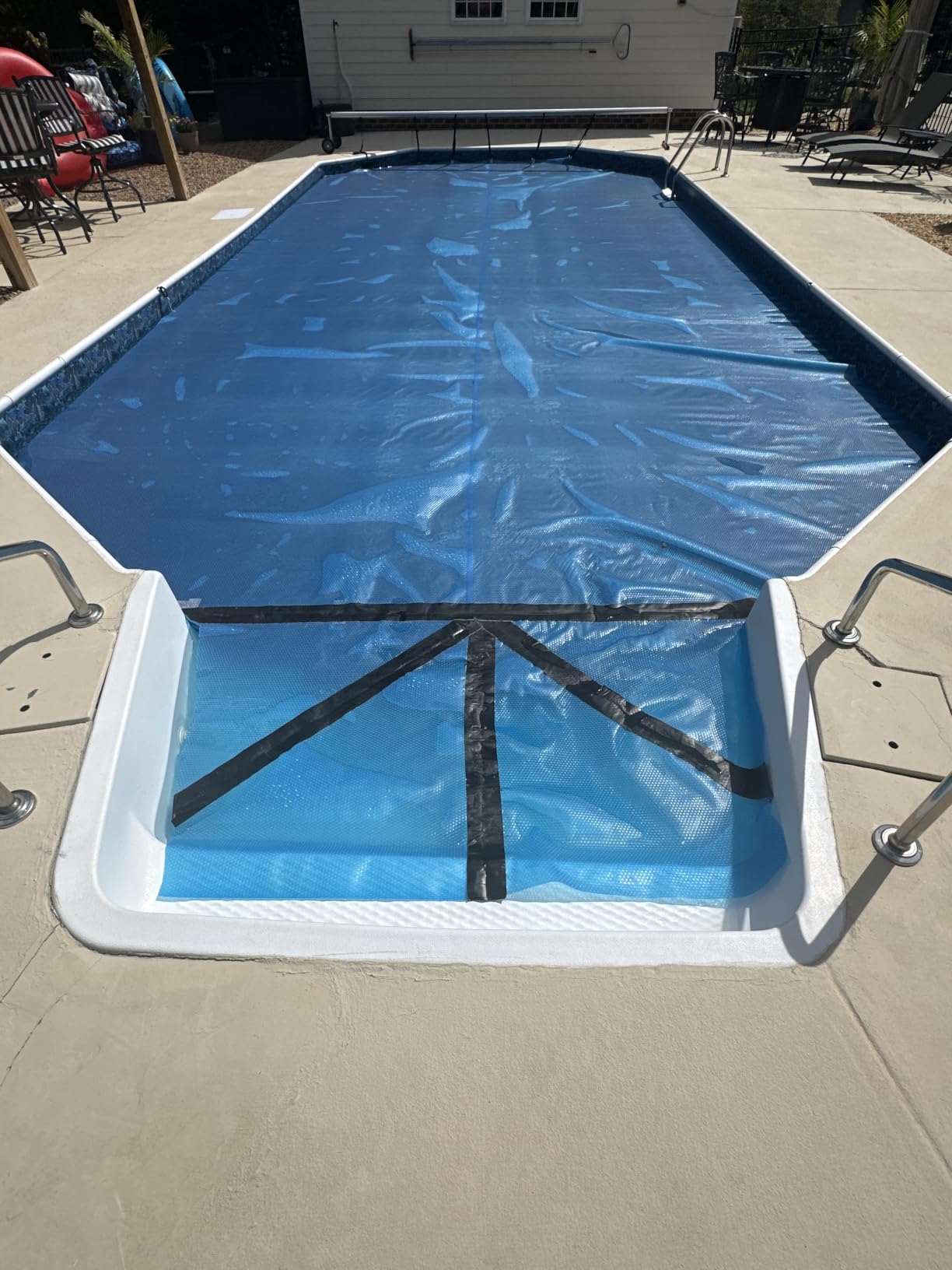 VEVOR Solar Pool Cover, 32 x 16 ft Rectangle Solar Blanket for Pools, 16 mil Solar Covers for Inground Above Ground Swimming Pool Solar, Blue customer photo 1