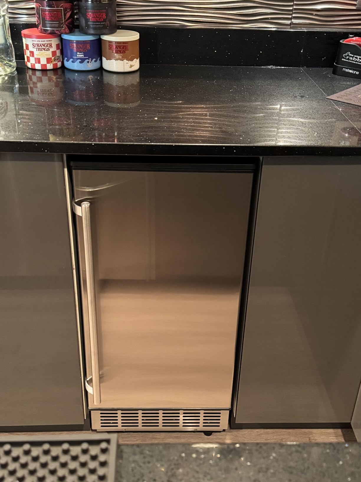 Under Counter Ice Maker, 95Lbs/Day with 35lbs Storage Bin, 40Pcs Cubes in 10Mins, Reversible Door, Built in Ice Machine for Home Office Commercial customer photo 2
