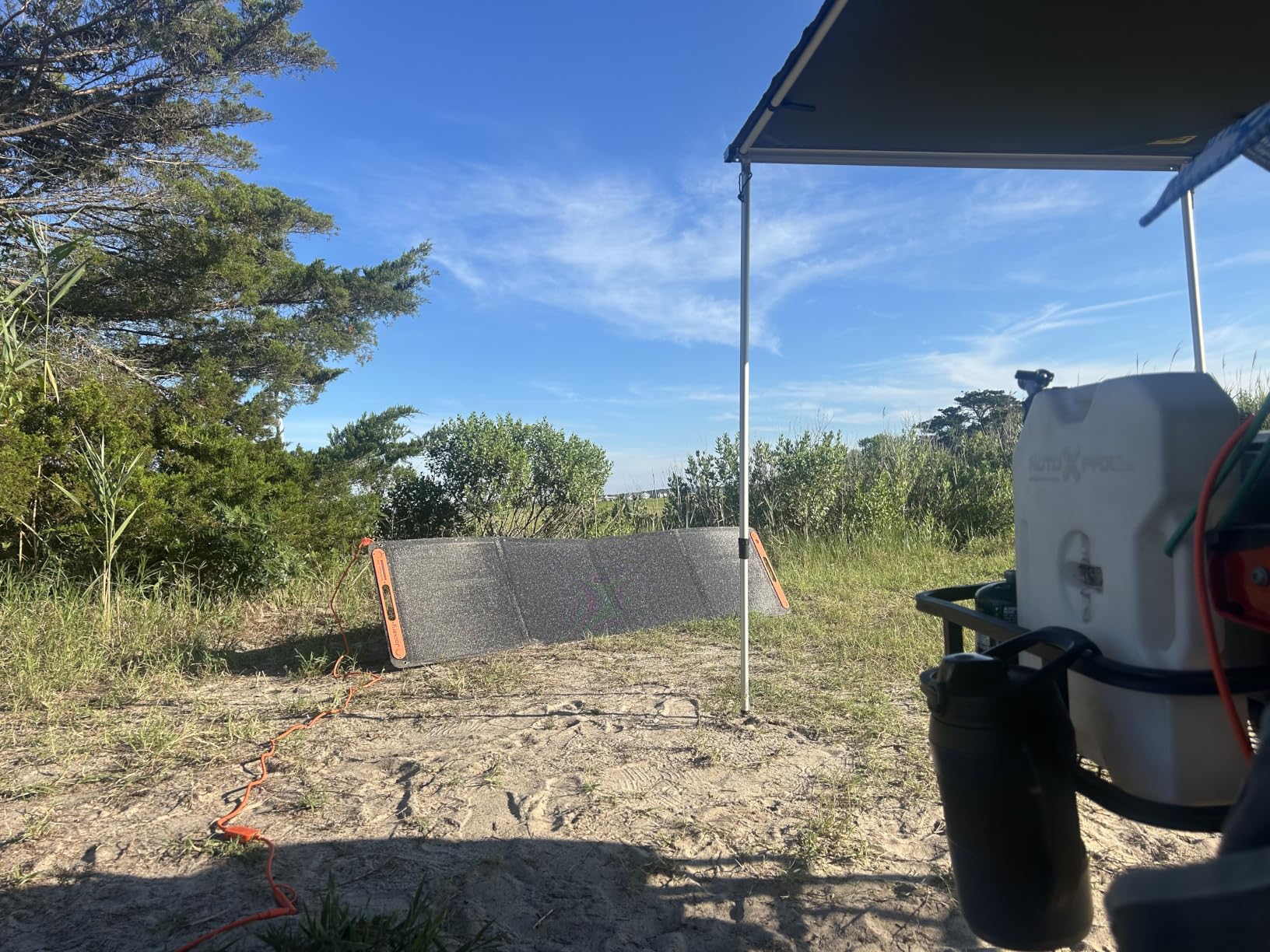 Jackery SolarSaga 200W Portable Solar Panel, IP68 Foldable Bifacial Solar Panels, Compatible with Jackery Explorer Power Station and Solar Generator, for Rooftops Outdoor Camping Off-Grid and RVs customer photo 1