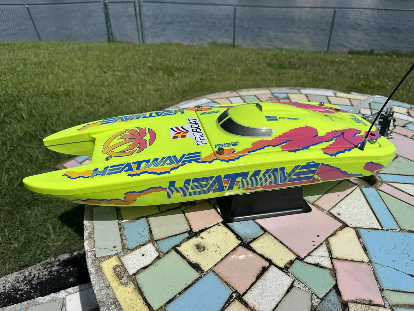 Pro Boat Blackjack 24