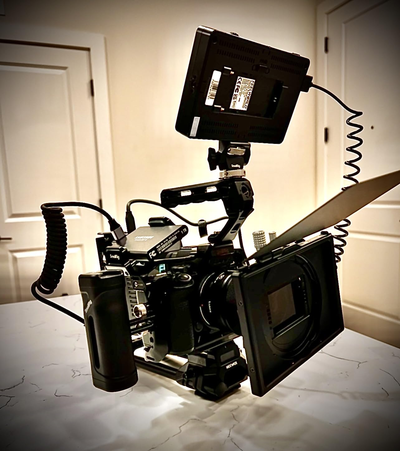 SmallRig Matte Box with Adjustable Clamp from 67mm - 82mm, with 4 x 5.65 Filter Frame, Top Flag, for DSLR Mirrorless Cameras - 4409 customer photo 1