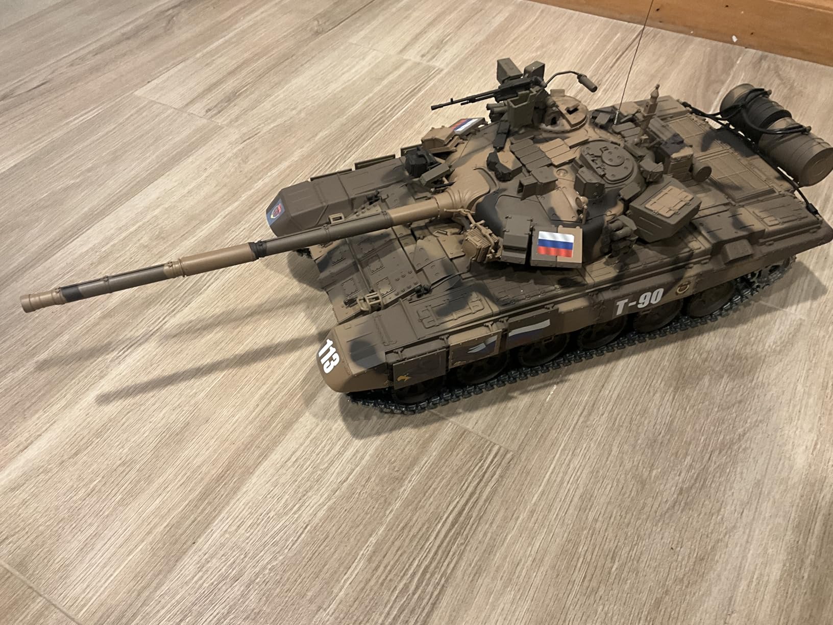 1/16 RC Tank, Heng Long Russian T90 Army Toy with Smoke, Sound and Lights, 2.4G Remote Control Tank That Shoots with Upgraded Metal Tracks, Idler and Sprocket Wheel, Steel Gearbox customer photo 2