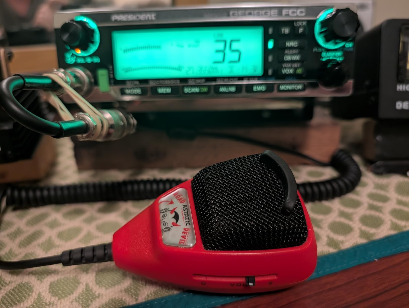 President George FCC AM/FM/SSB CB Radio, CTCSS/DCS, Large 7 Color LCD Display, Weather Channel/Alert, ASC, VOX, Scan Skip, USB Port, NRC, Automatic SWR, PA, SWR and Voltage Protection customer photo 1