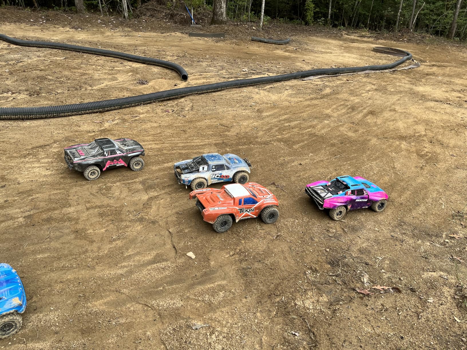 ARRMA RC Truck 1/10 SENTON 4X4 223S BLX BRUSHLESS Short Course Truck RTR (Battery and Charger Not Included) with DSC, RED, ARA4303V4T2 customer photo 1
