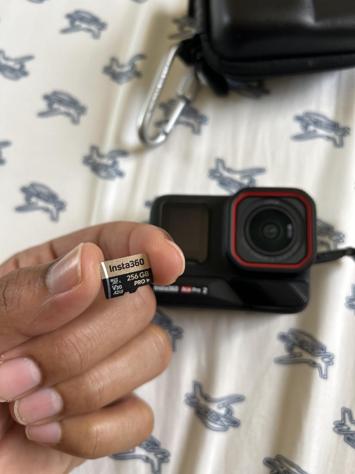 Insta360 256GB PRO microSDXC Memory Card, V30, A2, UHS-I, 90 MB/s Read/Write Speed customer photo 1