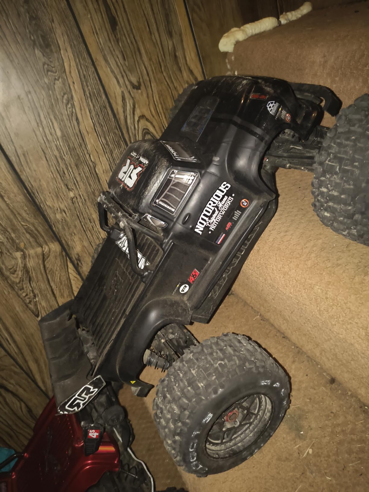 ARRMA Notorious 1/8 4X4 6S BLX Brushless V6 Stunt Truck RTR (Battery and Charger Not Included), Black, ARA8611V6T1 customer photo 1